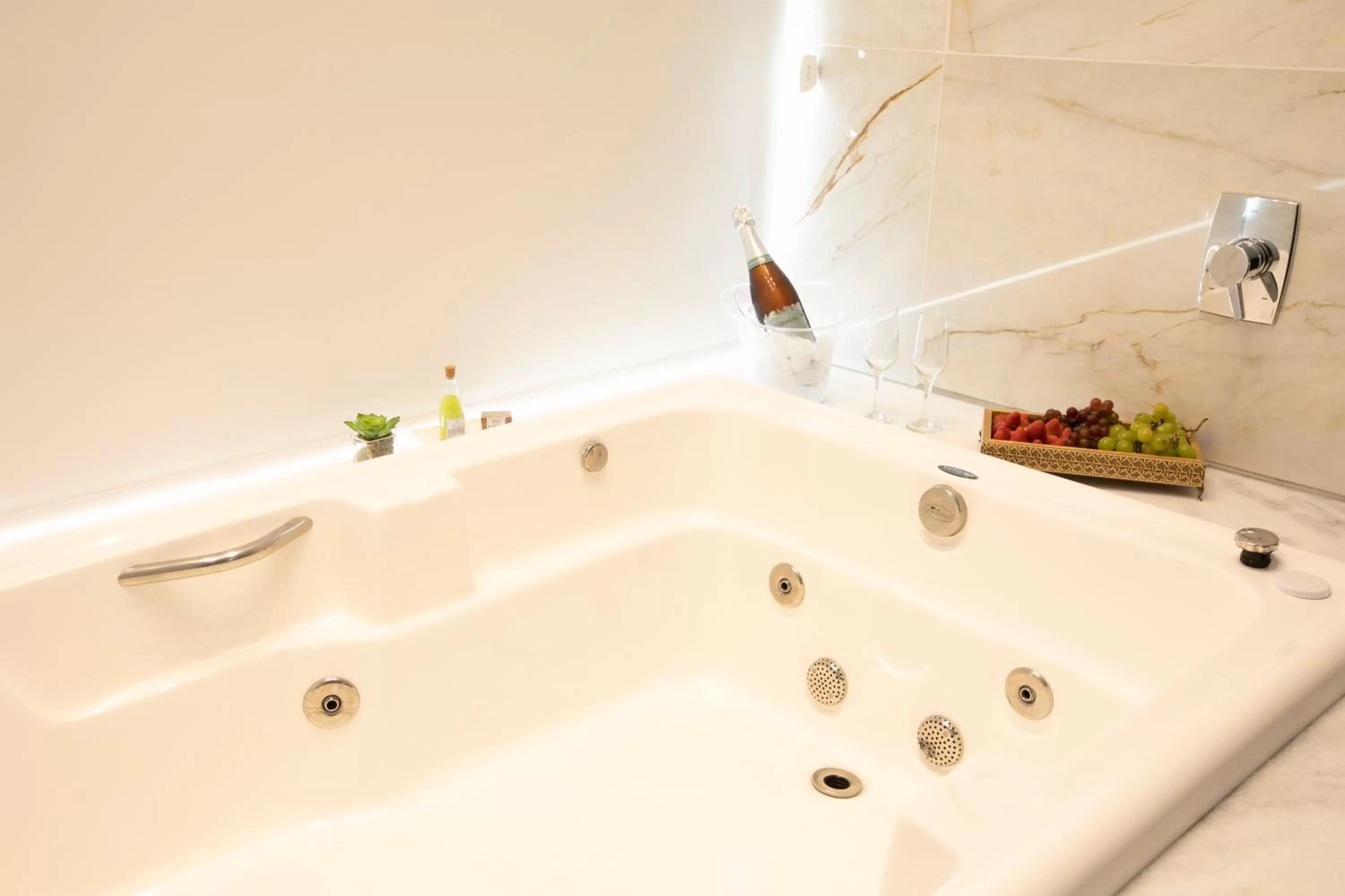 Hot Tub in Grand Carimã Resort & Convention Center