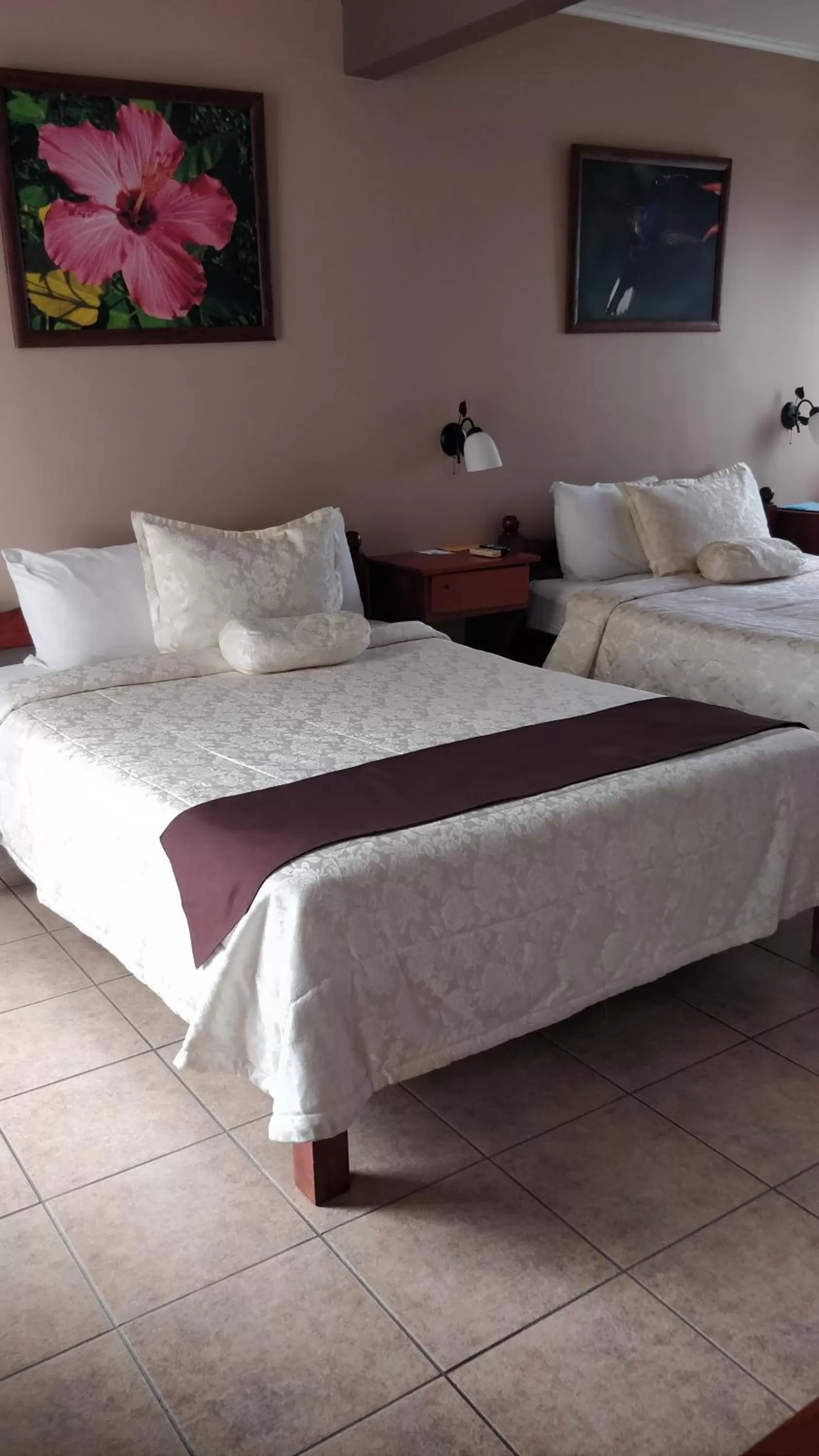 Bed in Hotel Las Colinas