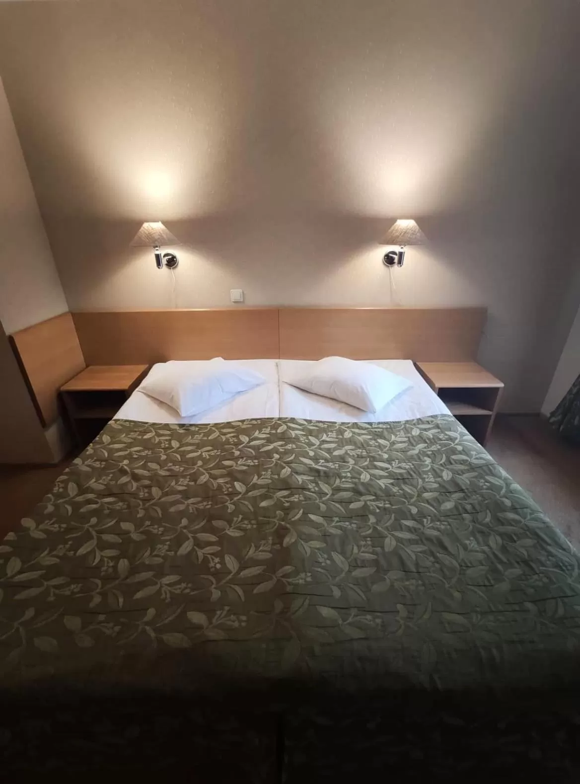 Bed in Barclay Hotel