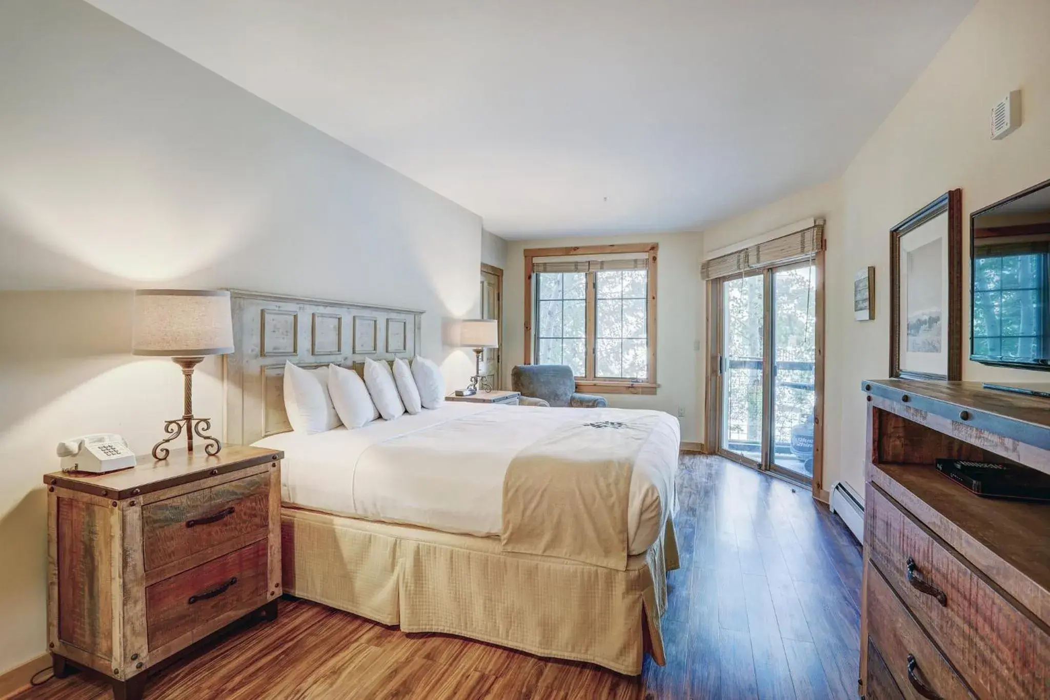 Photo of the whole room, Bed in River Run Village by Keystone Resort