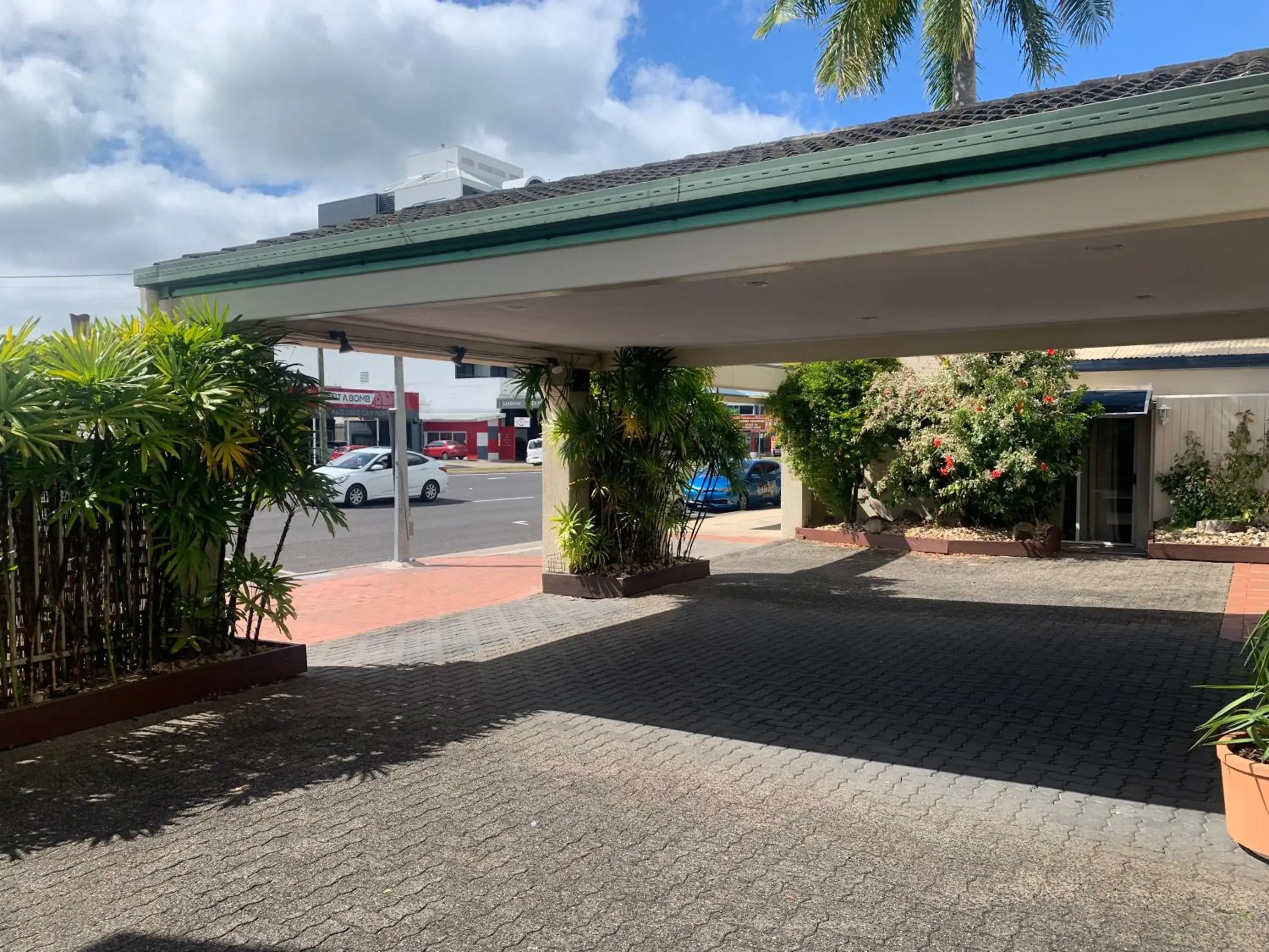 Facade/entrance, Property Building in Cairns City Sheridan Motel