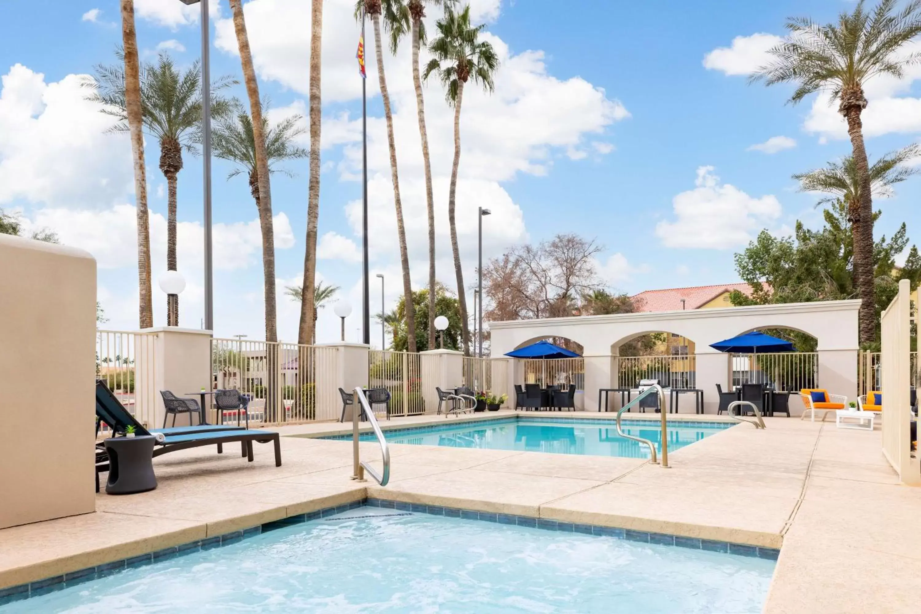 Pool view, Swimming Pool in Hampton Inn Phoenix-Chandler