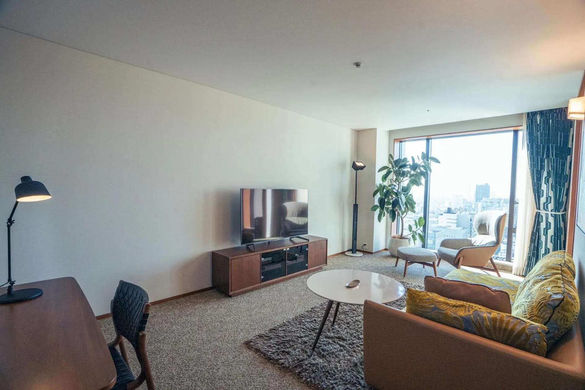 TV and multimedia in THE AOYAMA GRAND HOTEL