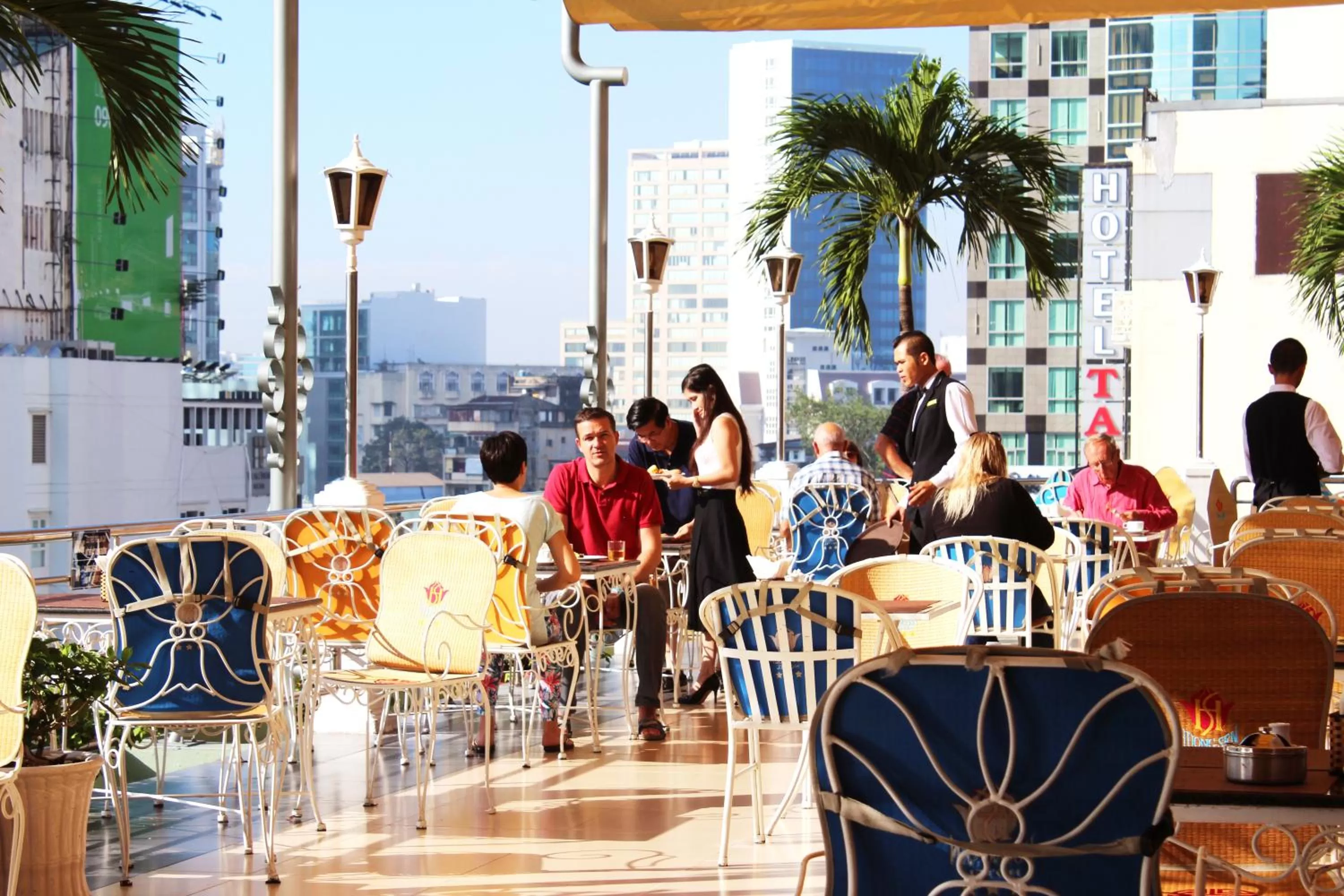 Buffet breakfast in Huong Sen Hotel