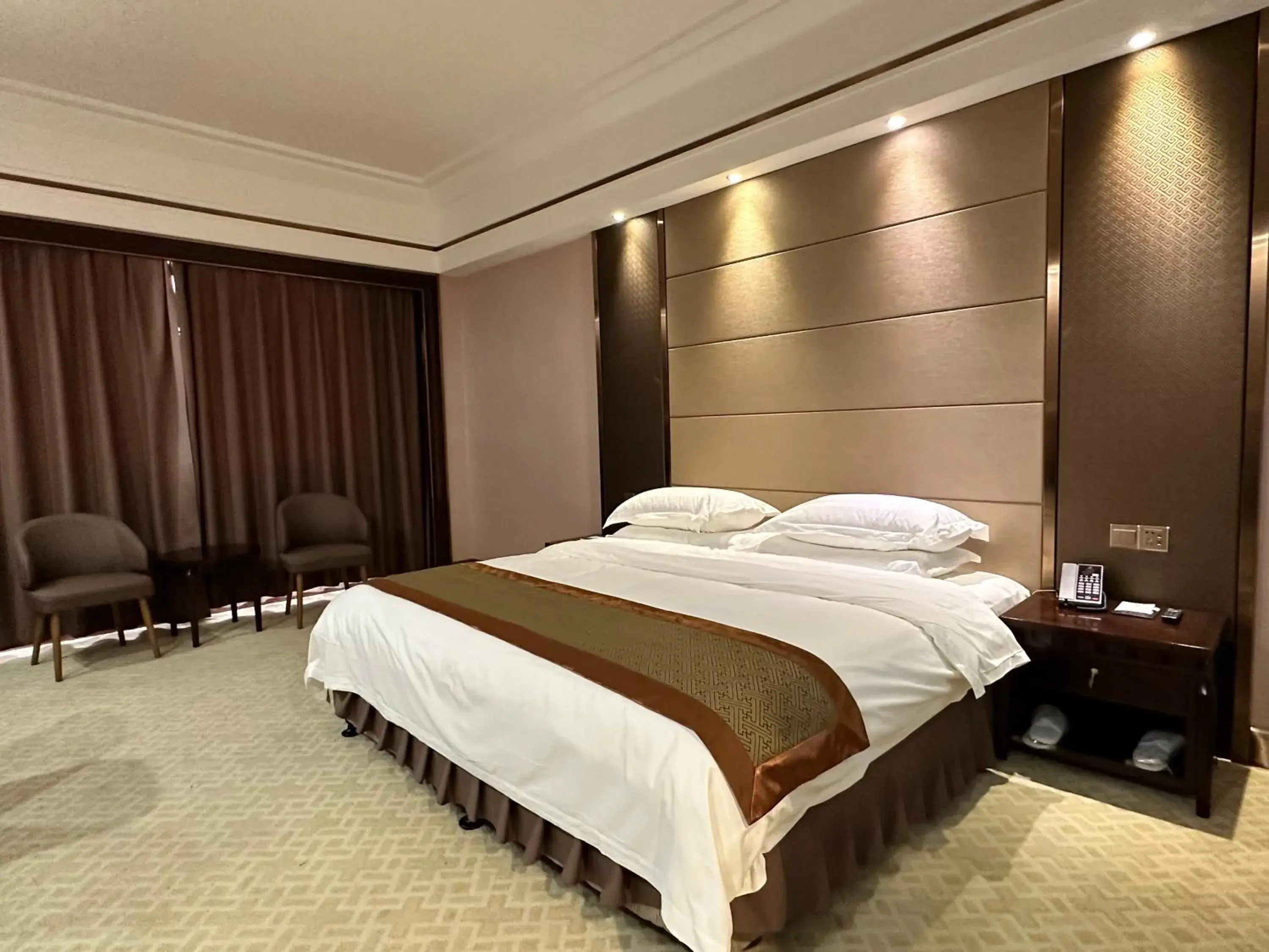 Bed in Chaozhou Hotel