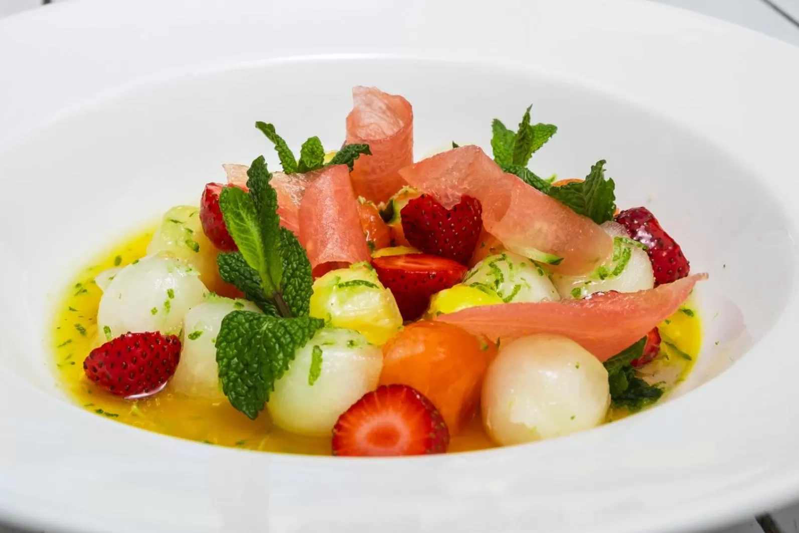 Food in LUX* Saint Gilles Resort