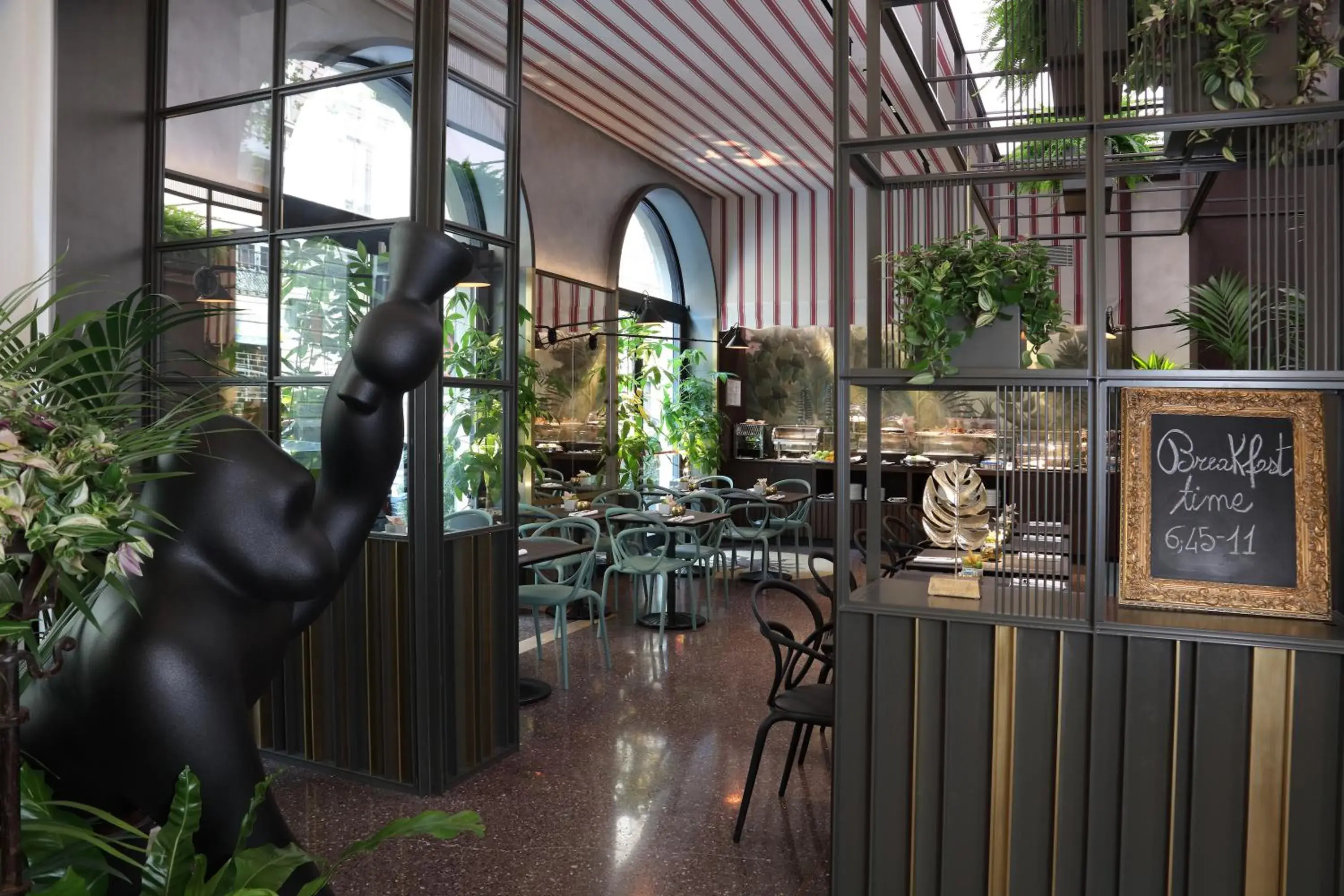 Buffet breakfast, Restaurant/Places to Eat in Hotel Sanpi Milano