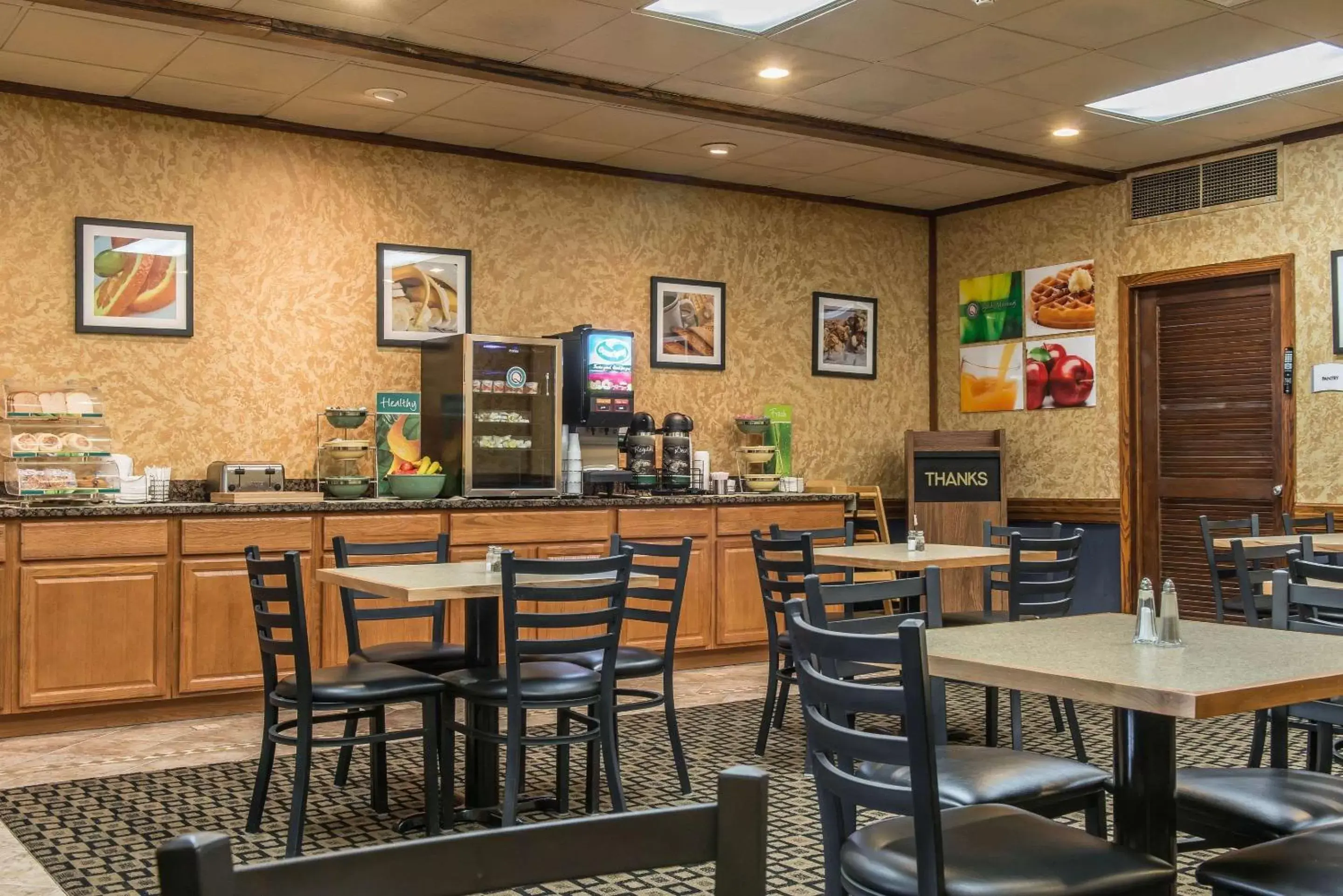 Restaurant/Places to Eat in Quality Inn Hermitage