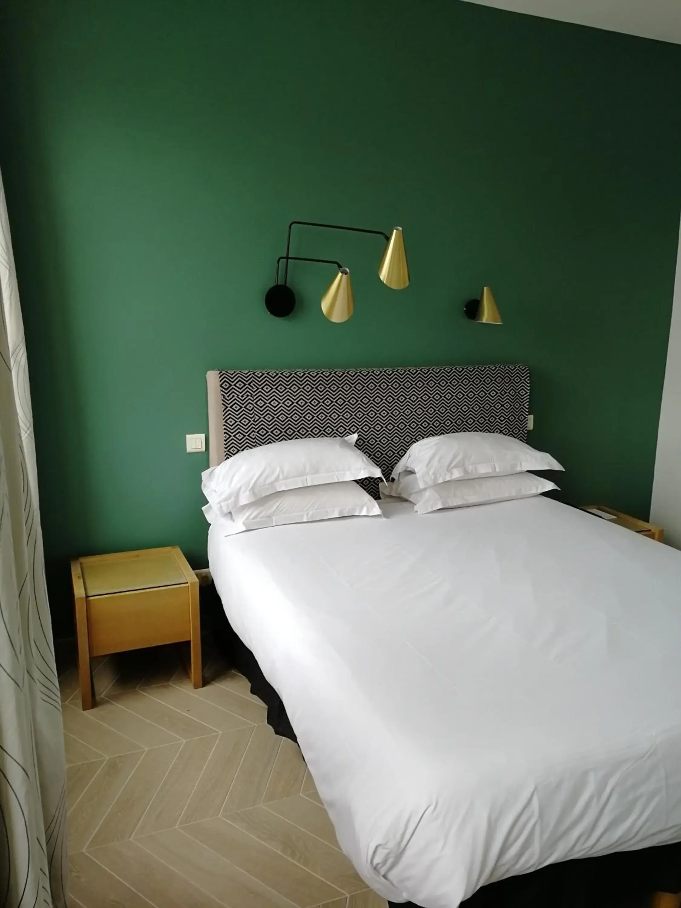 Bed in Hotel Belle-Vue Vieux-Port
