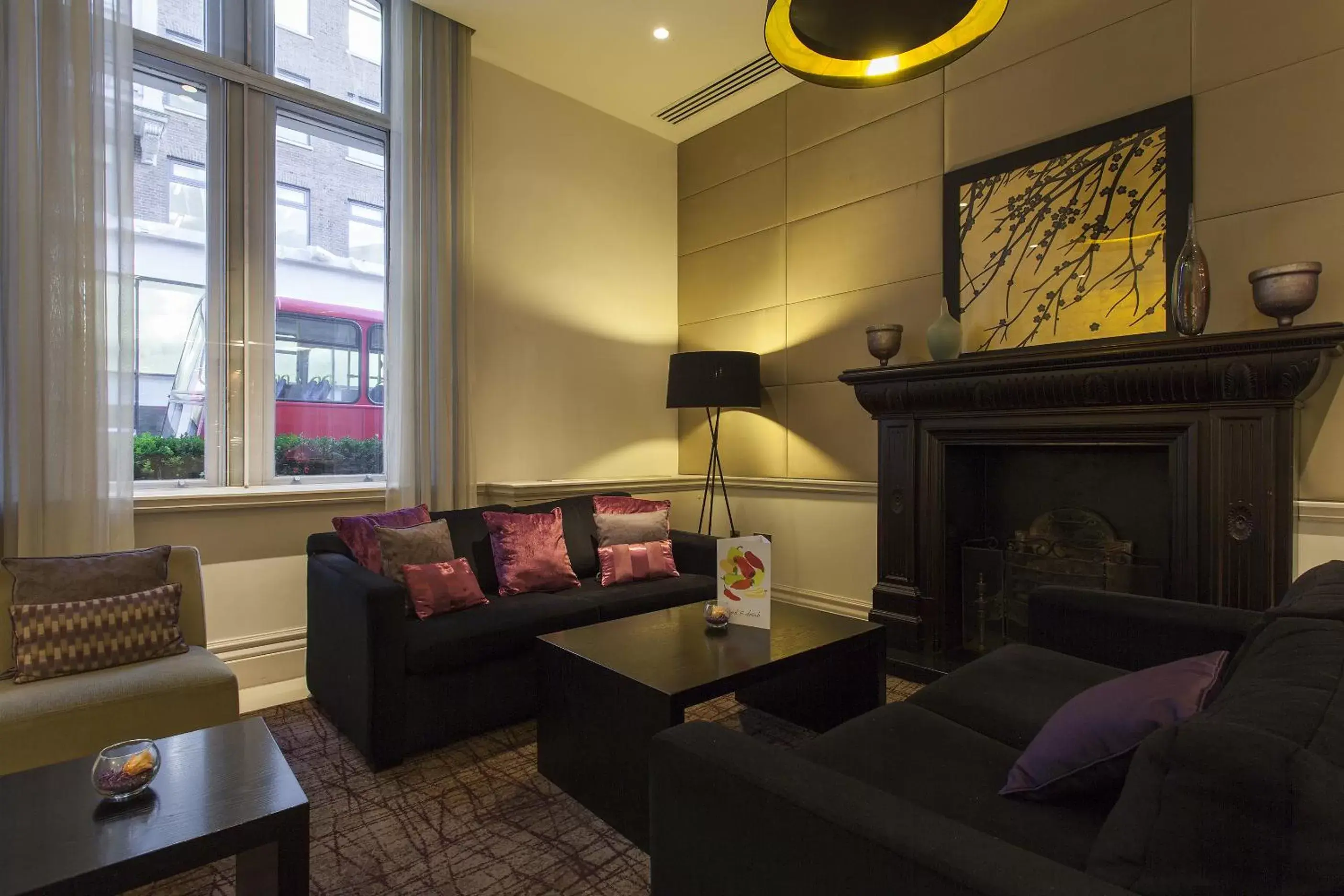 Communal lounge/ TV room, Seating Area in Thistle Holborn
