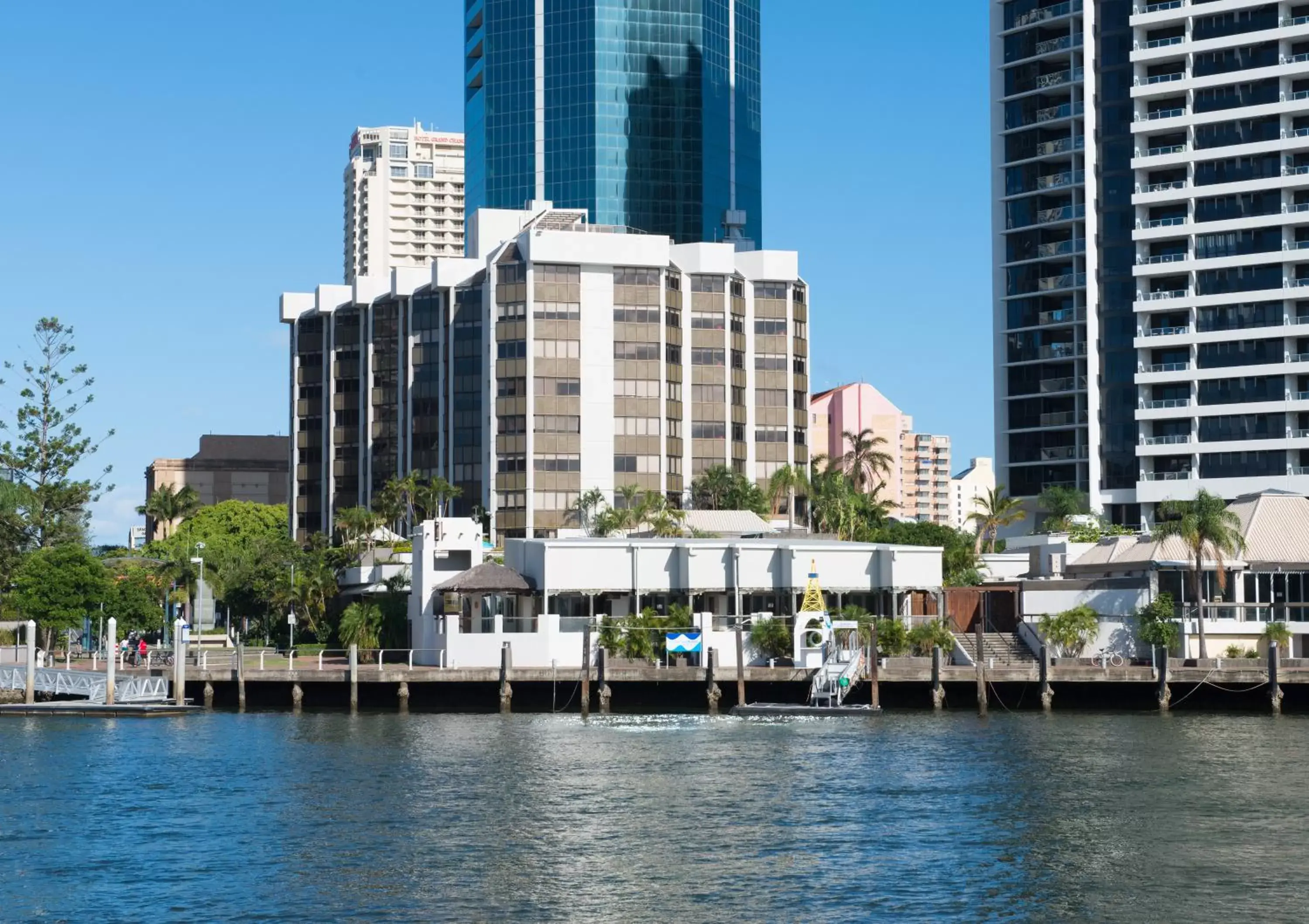 Property building in Tiki Hotel Apartments Surfers Paradise