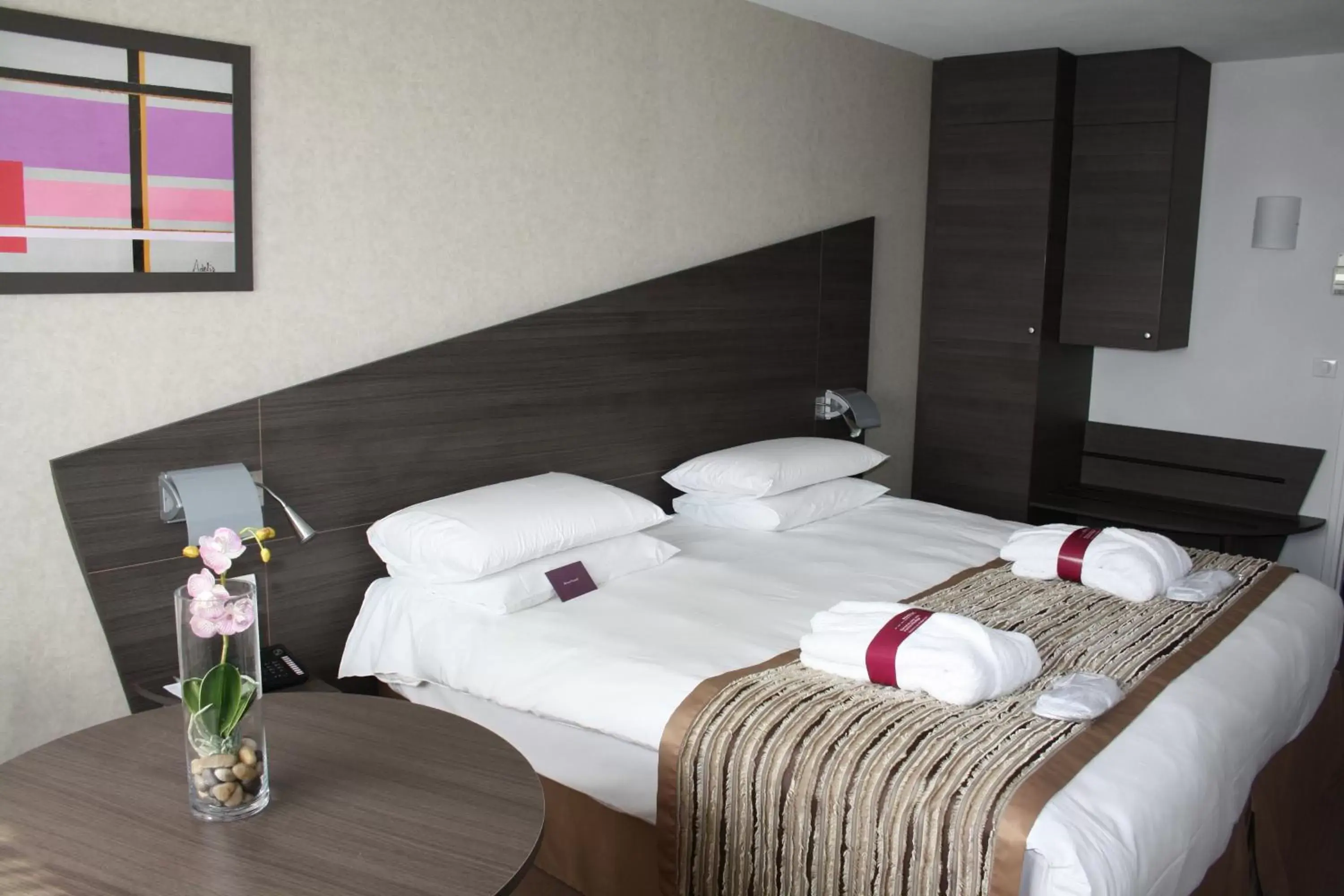 Bed in Mercure Vannes Le Port