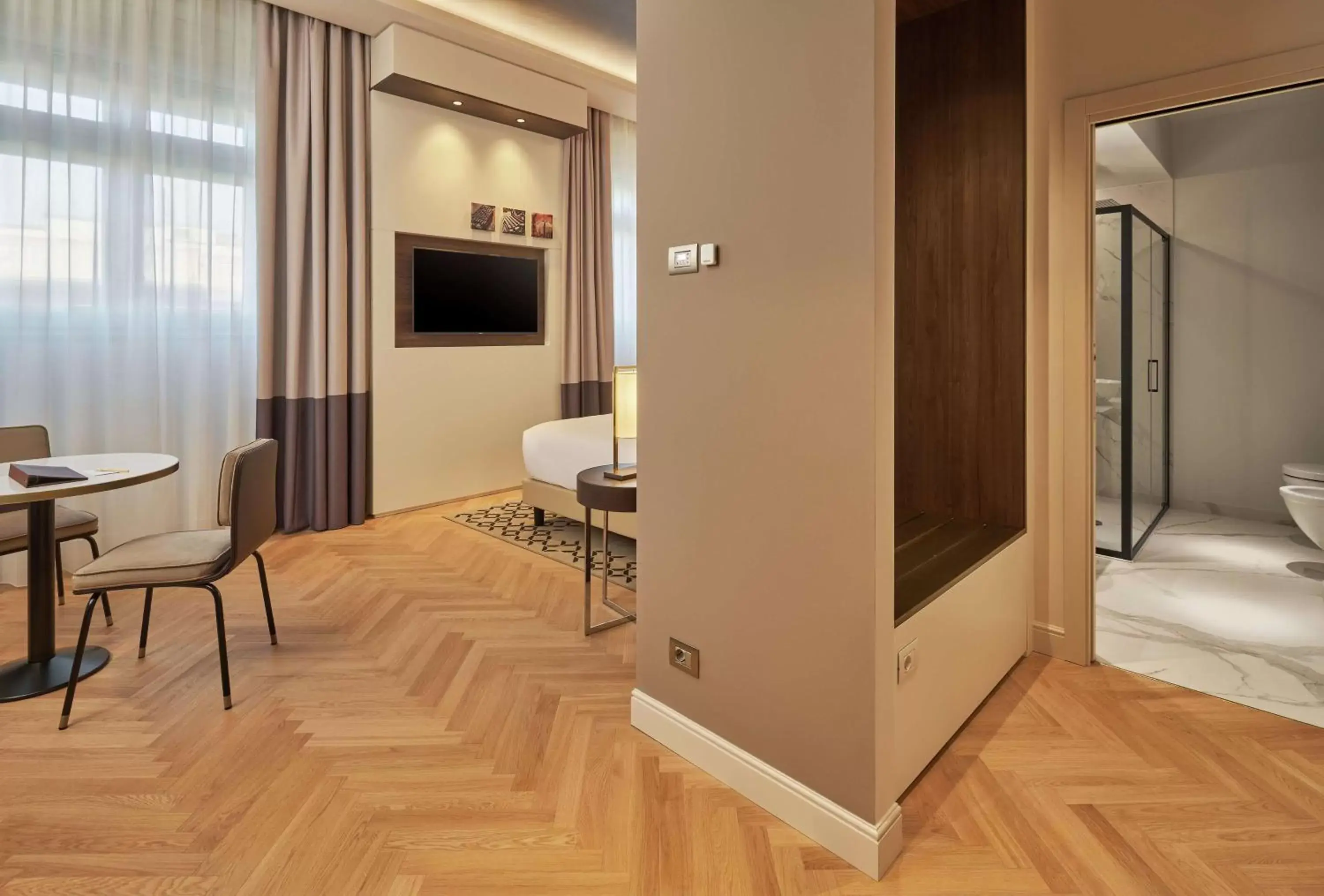 Bathroom, TV/Entertainment Center in DoubleTree By Hilton Trieste