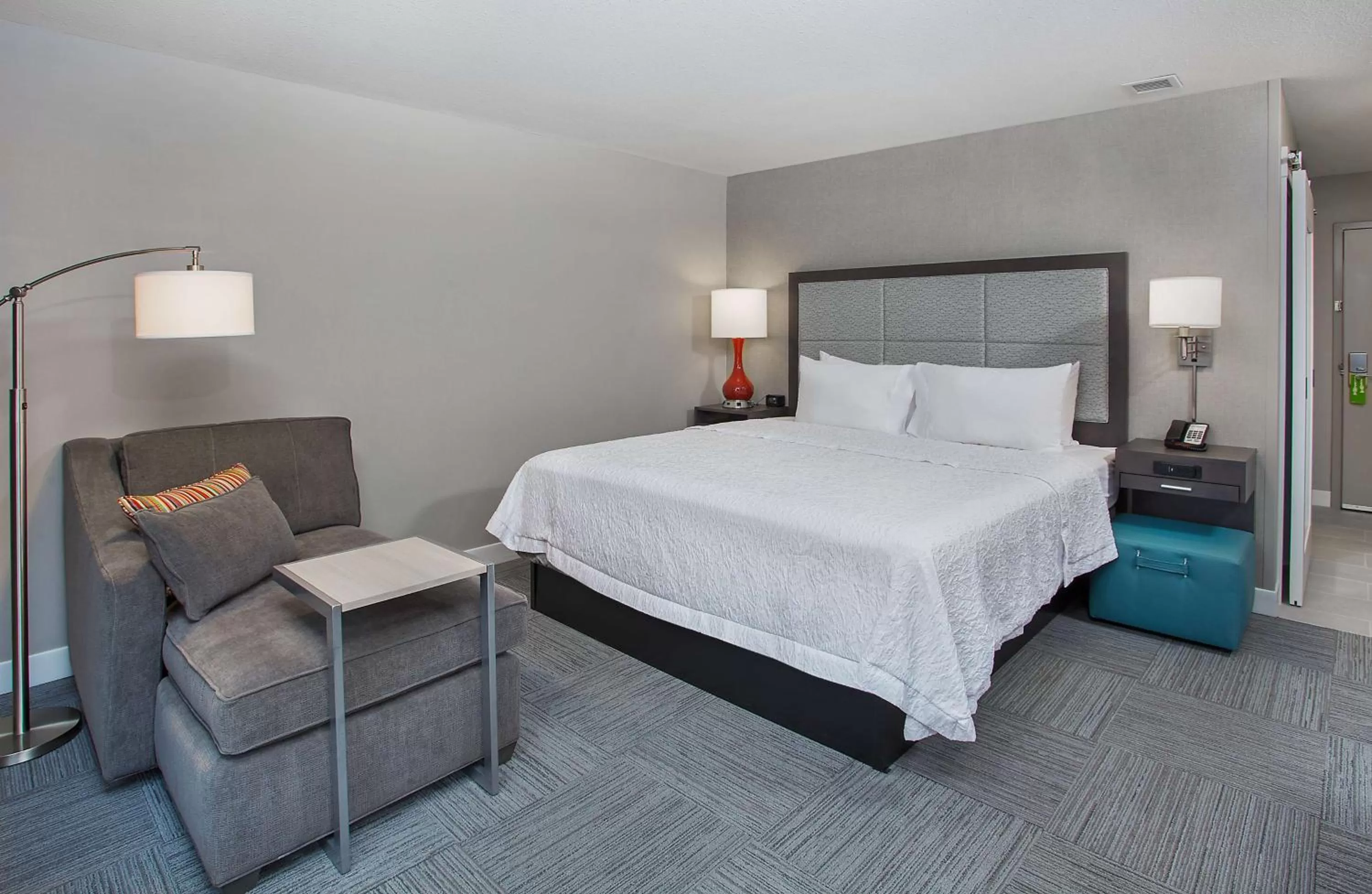 Bed in Hampton Inn Vincennes