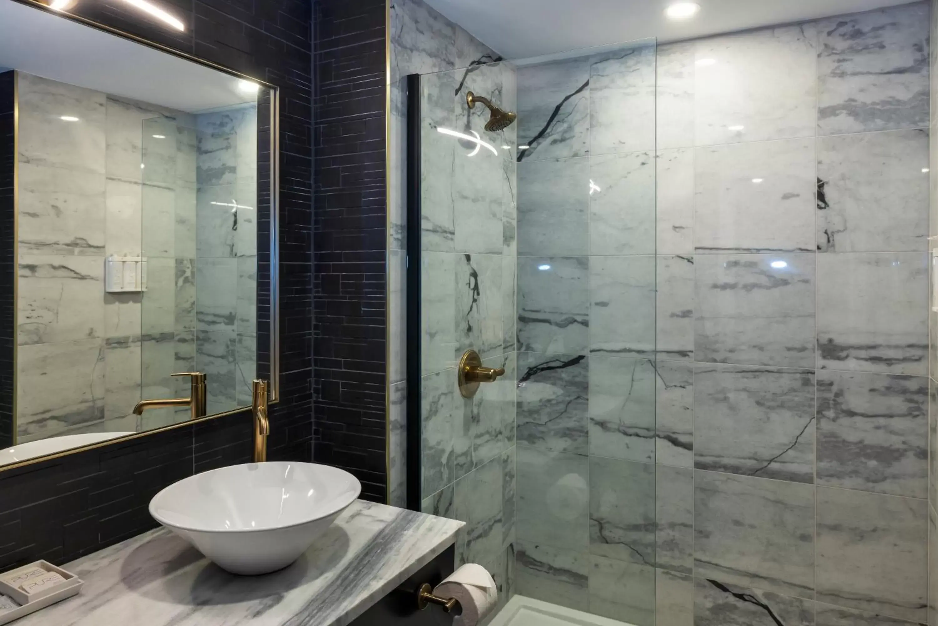 Shower, Bathroom in Halifax Tower Hotel & Conference Centre, Ascend Hotel Collection