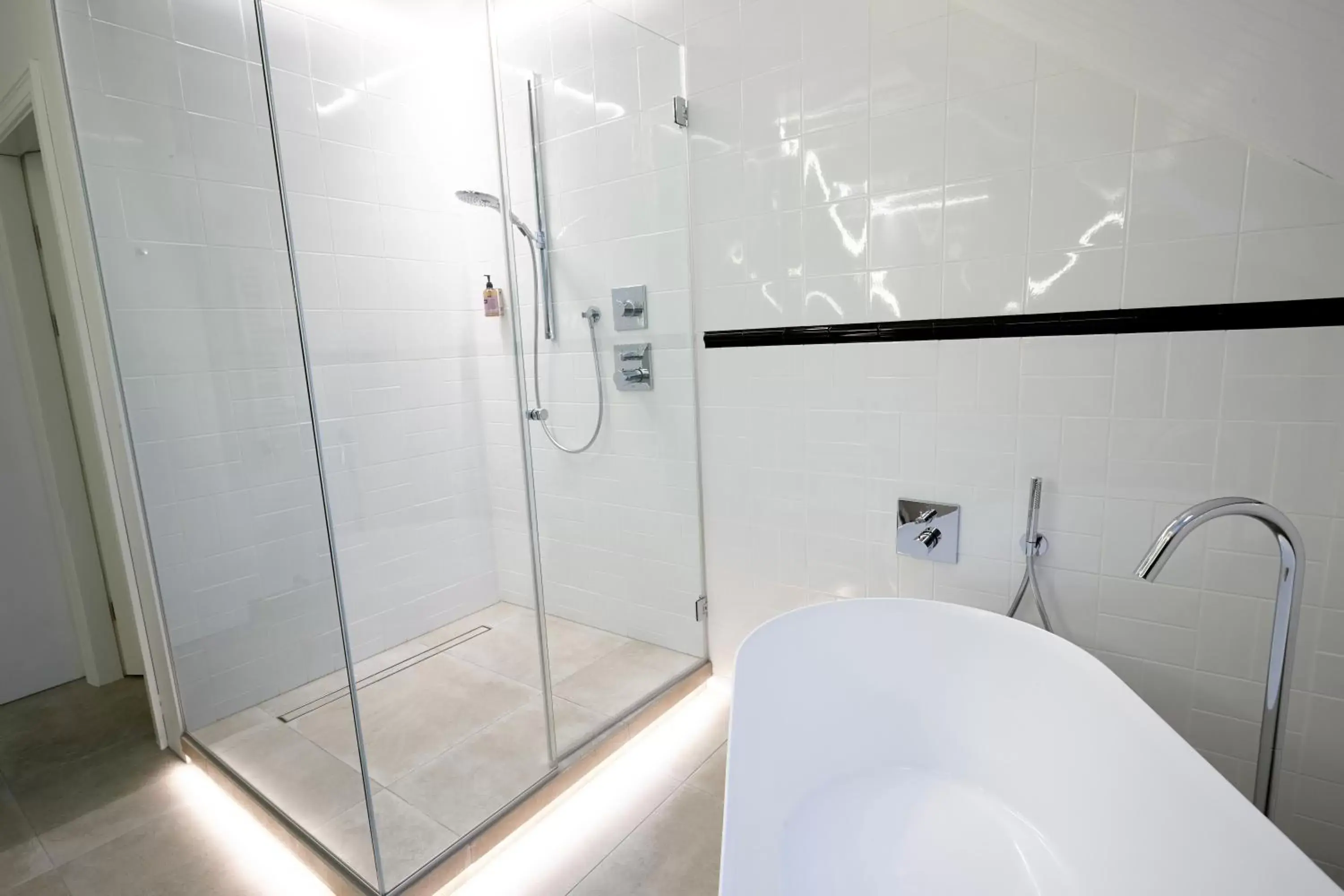 Shower, Bathroom in Alda Hotel Reykjavík