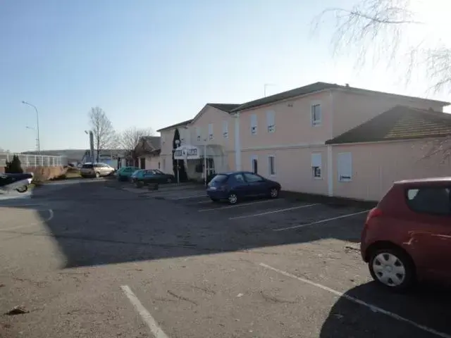 Facade/entrance, Property Building in Quick Palace Epinal