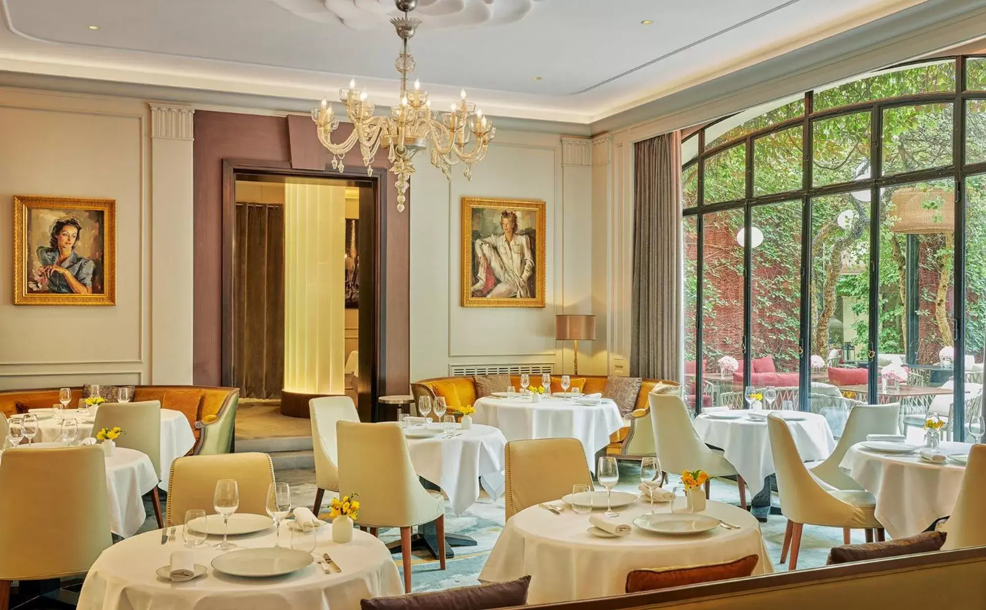 Restaurant/Places to Eat in Hôtel Lancaster Paris Champs-Elysées