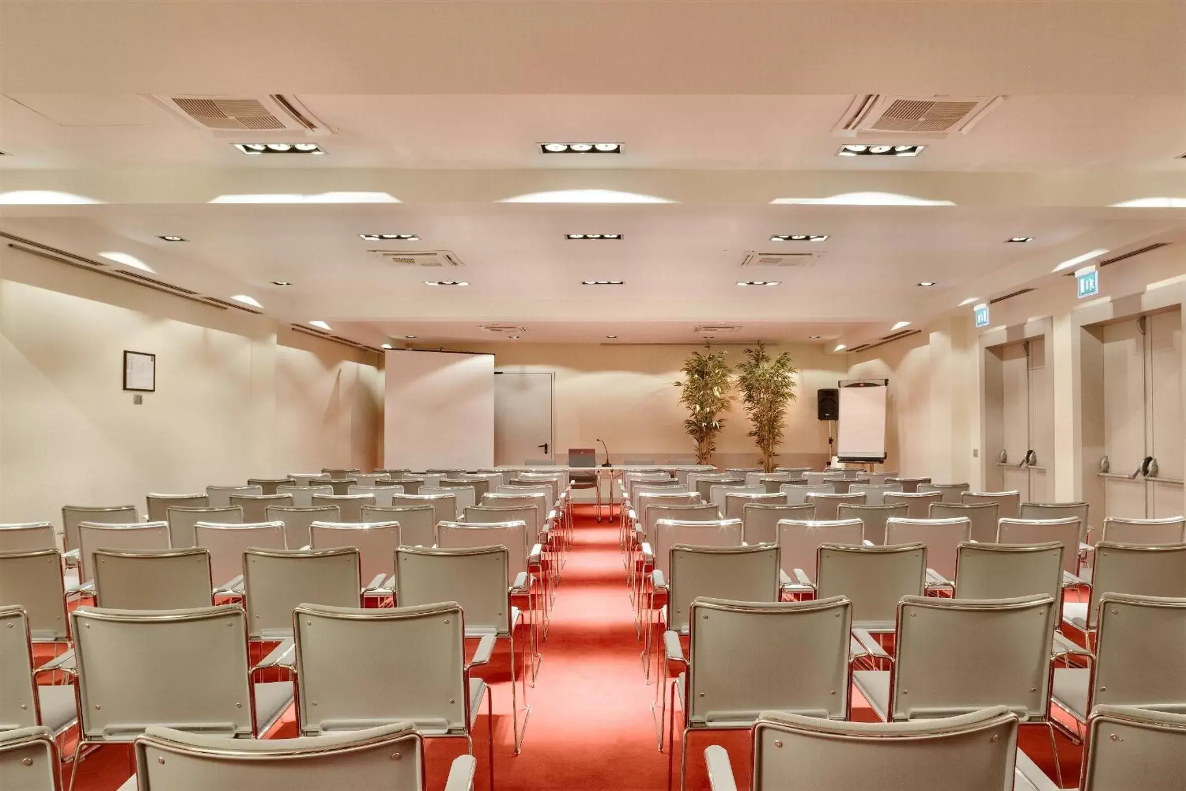 Meeting/conference room, Banquet Facilities in Jazz Hotel