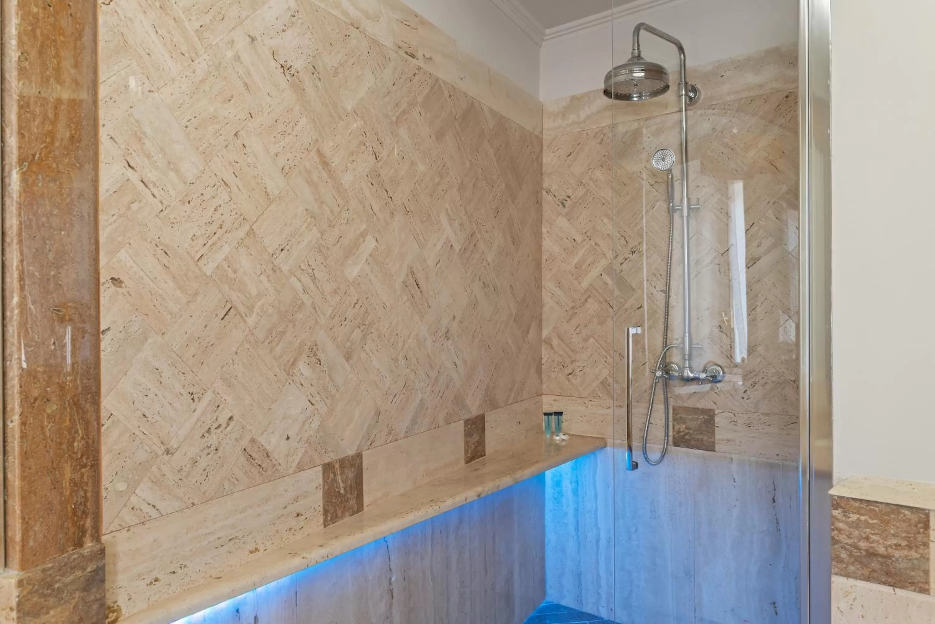 Bathroom in BMGA l ViaPaola43 Palace