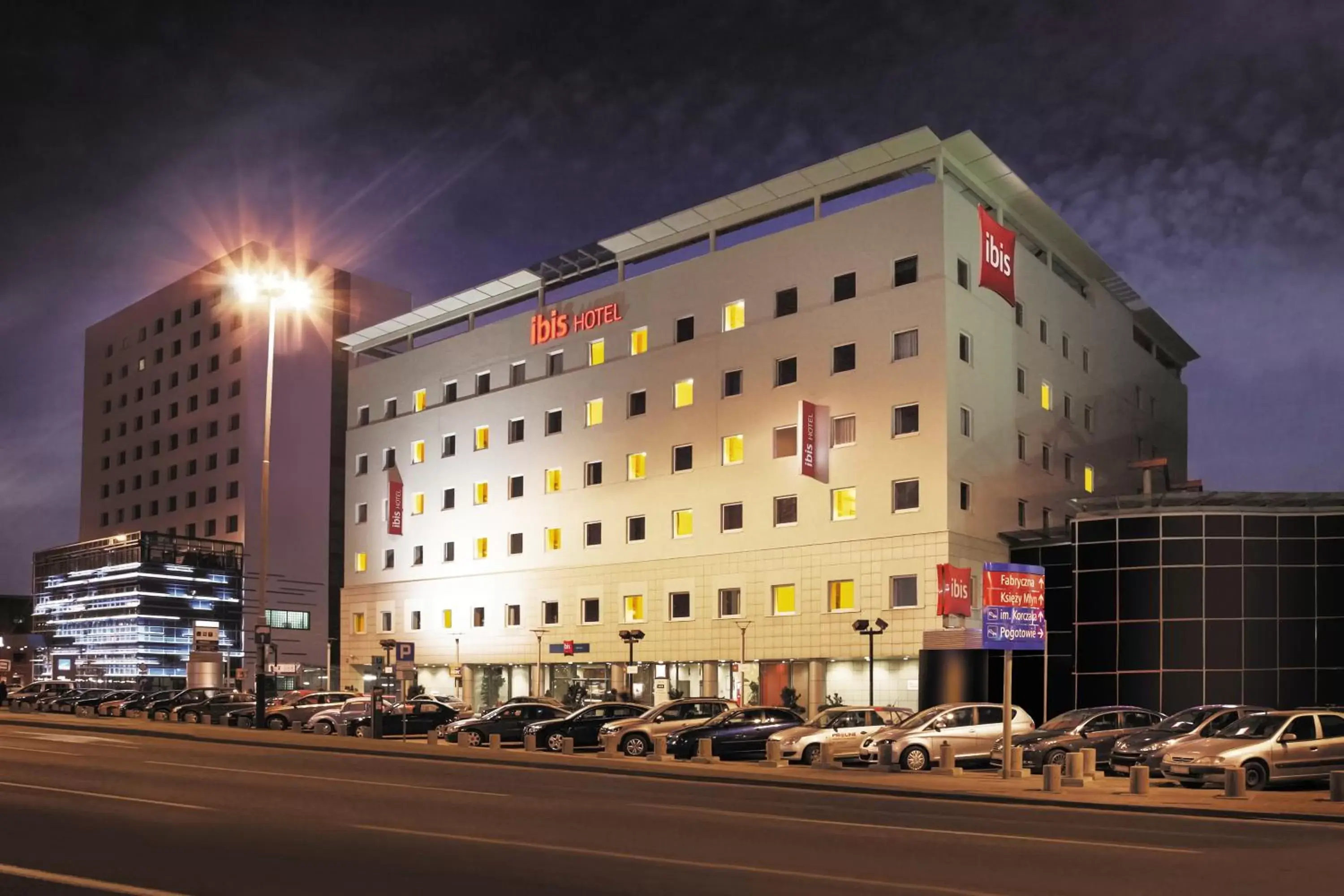 Street view, Property Building in Hotel Ibis Łódź Centrum