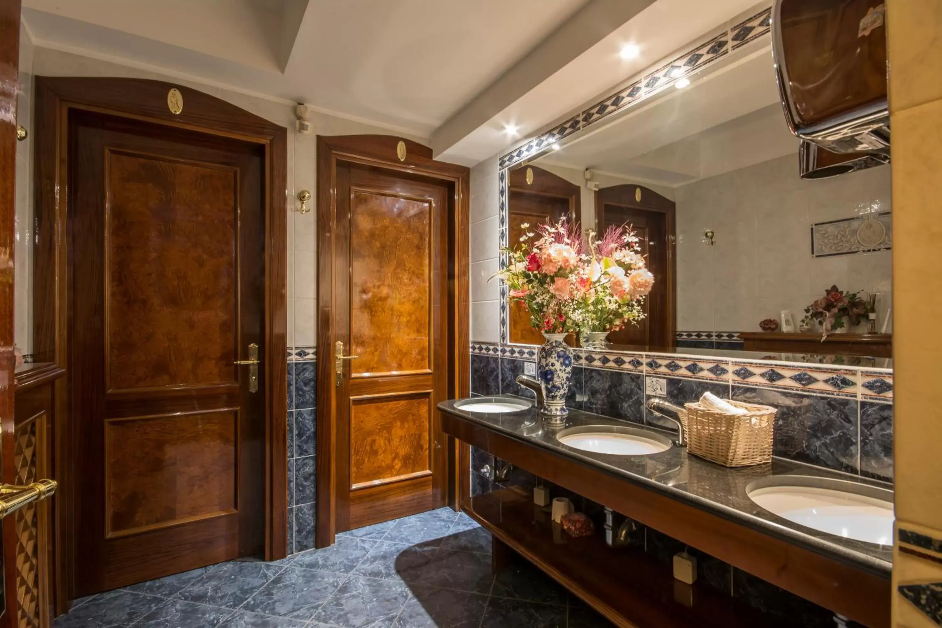 Bathroom in Hotel Vittoria