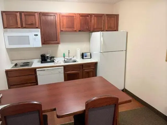 River Hills Hotel- Mankato River Hills Hotel- Mankato