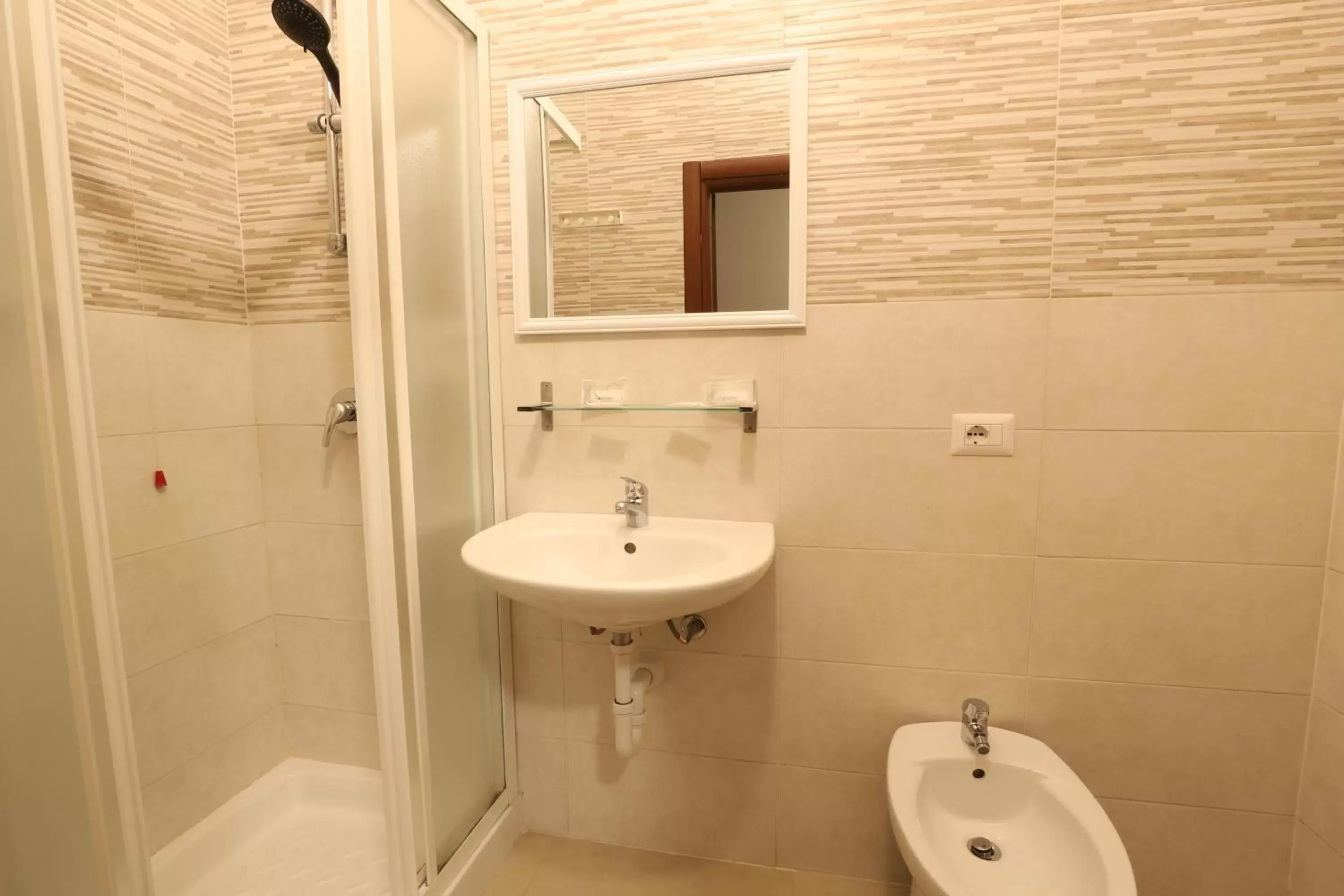Bathroom in Carlo Goldoni Hotel
