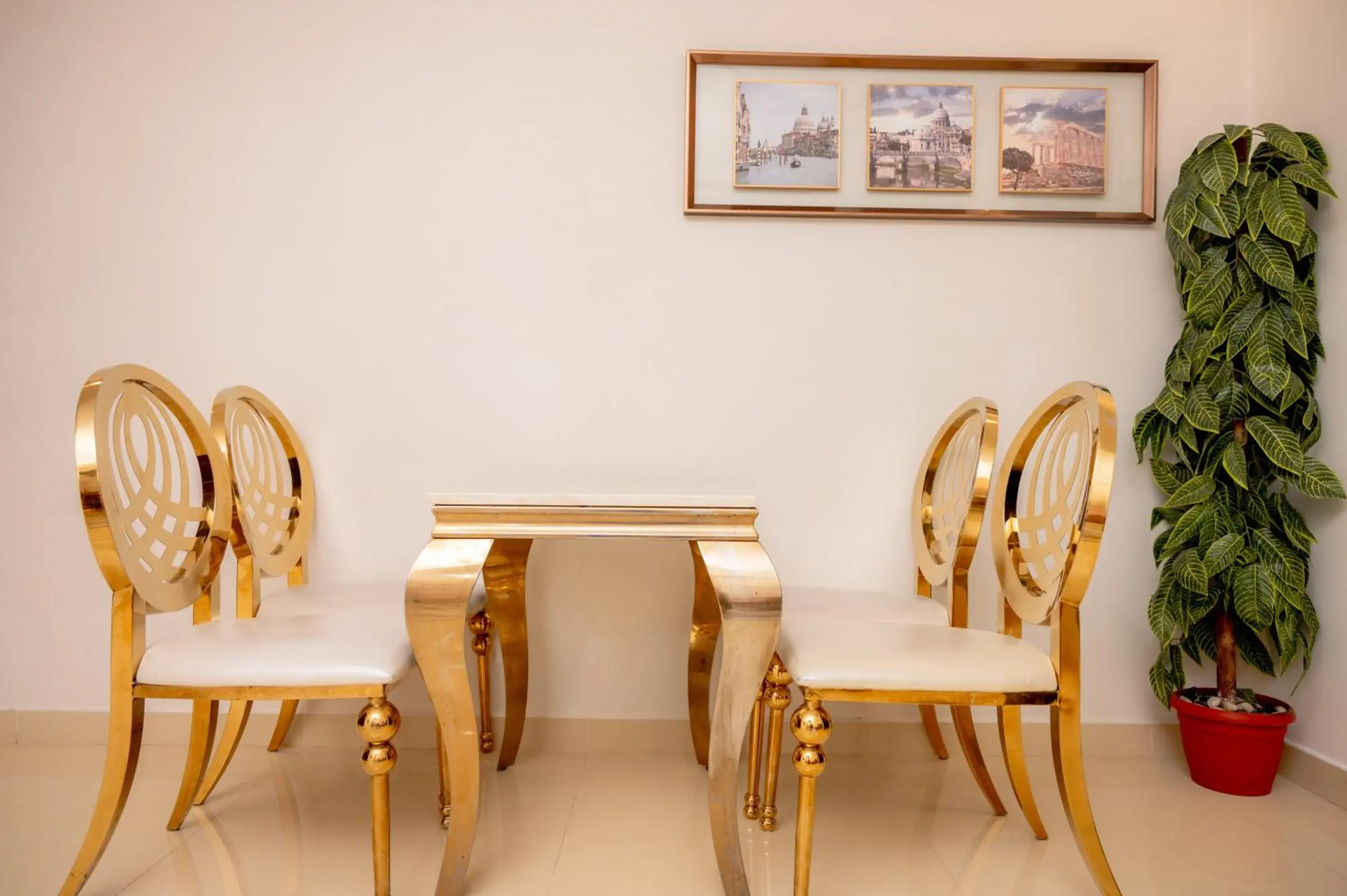 Dining Area in Areen Hotel