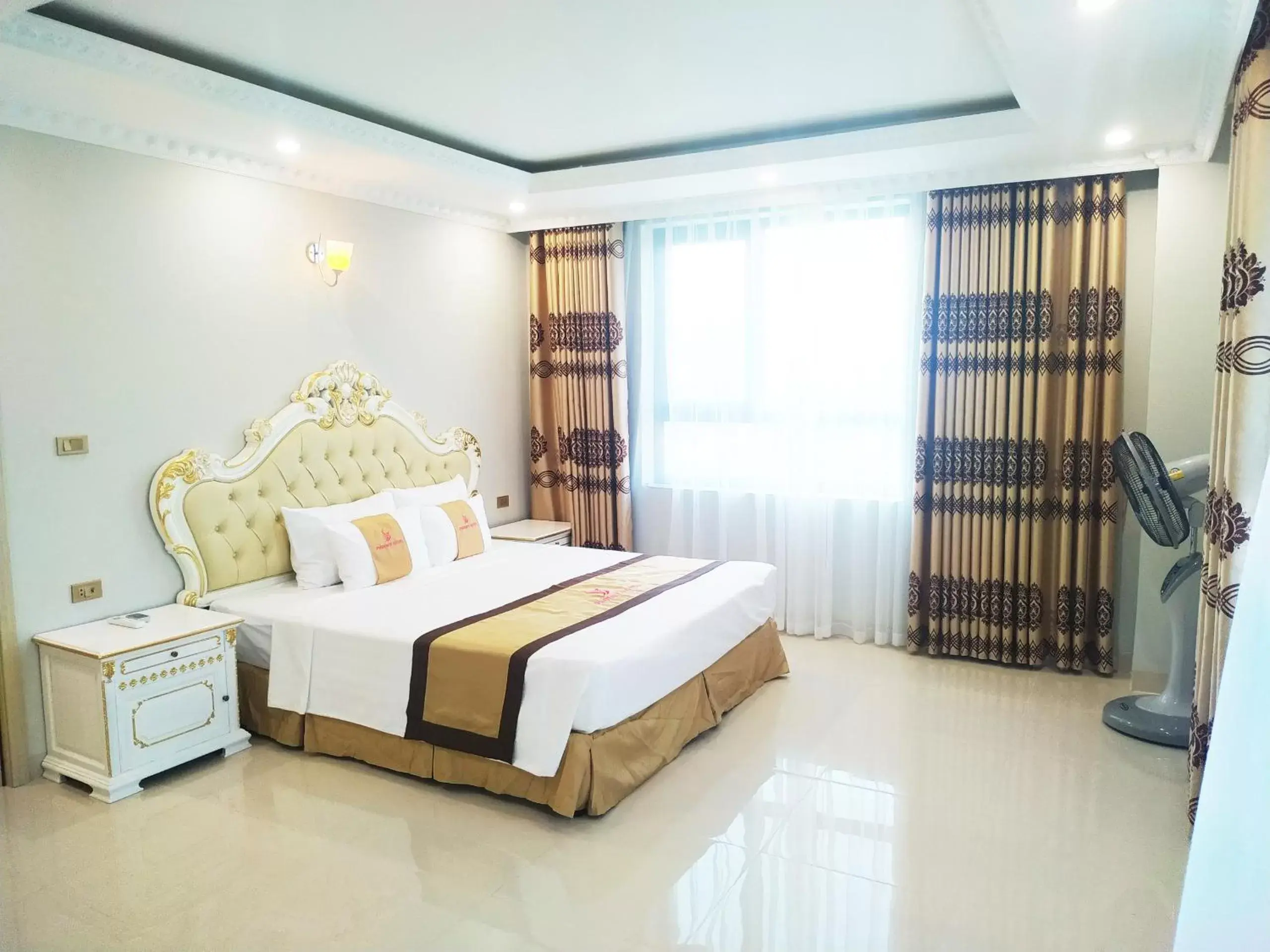 Bed in Khách Sạn Phượng Hoàng 3 Bed in Khách Sạn Phượng Hoàng 3