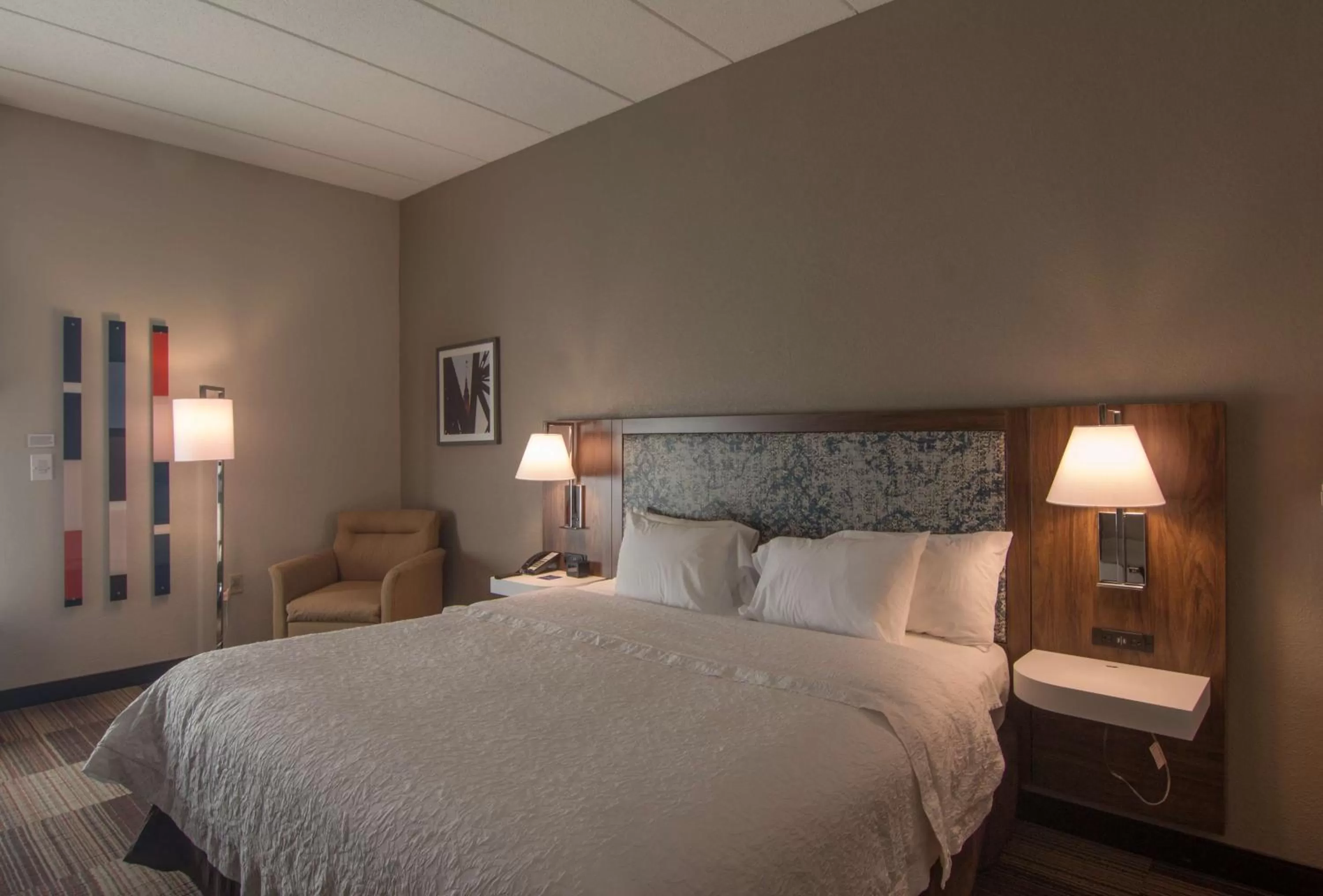 Bed in Hampton Inn Medina