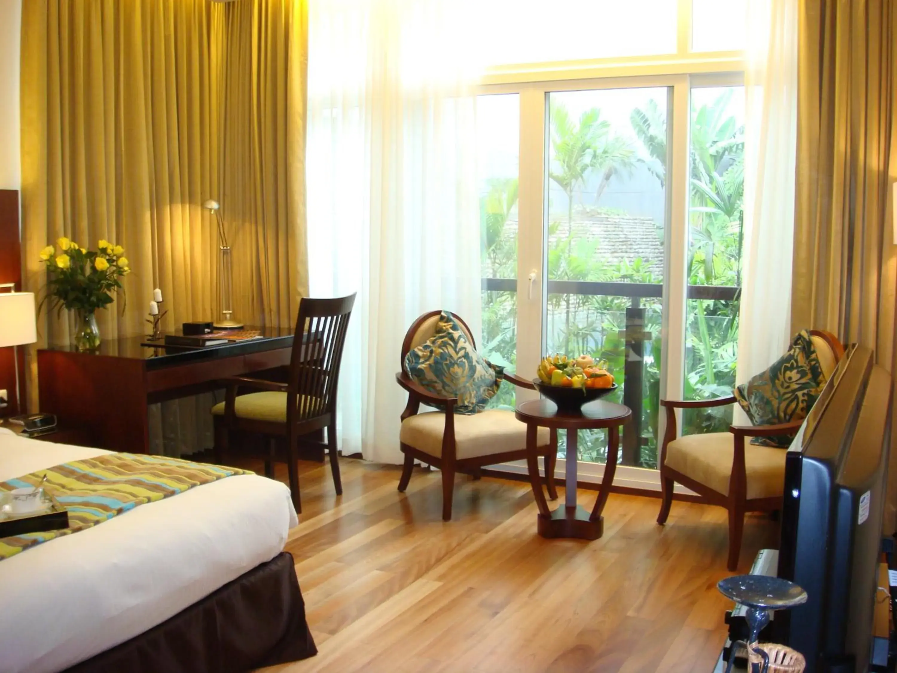 Seating Area in Fraser Suites Hanoi