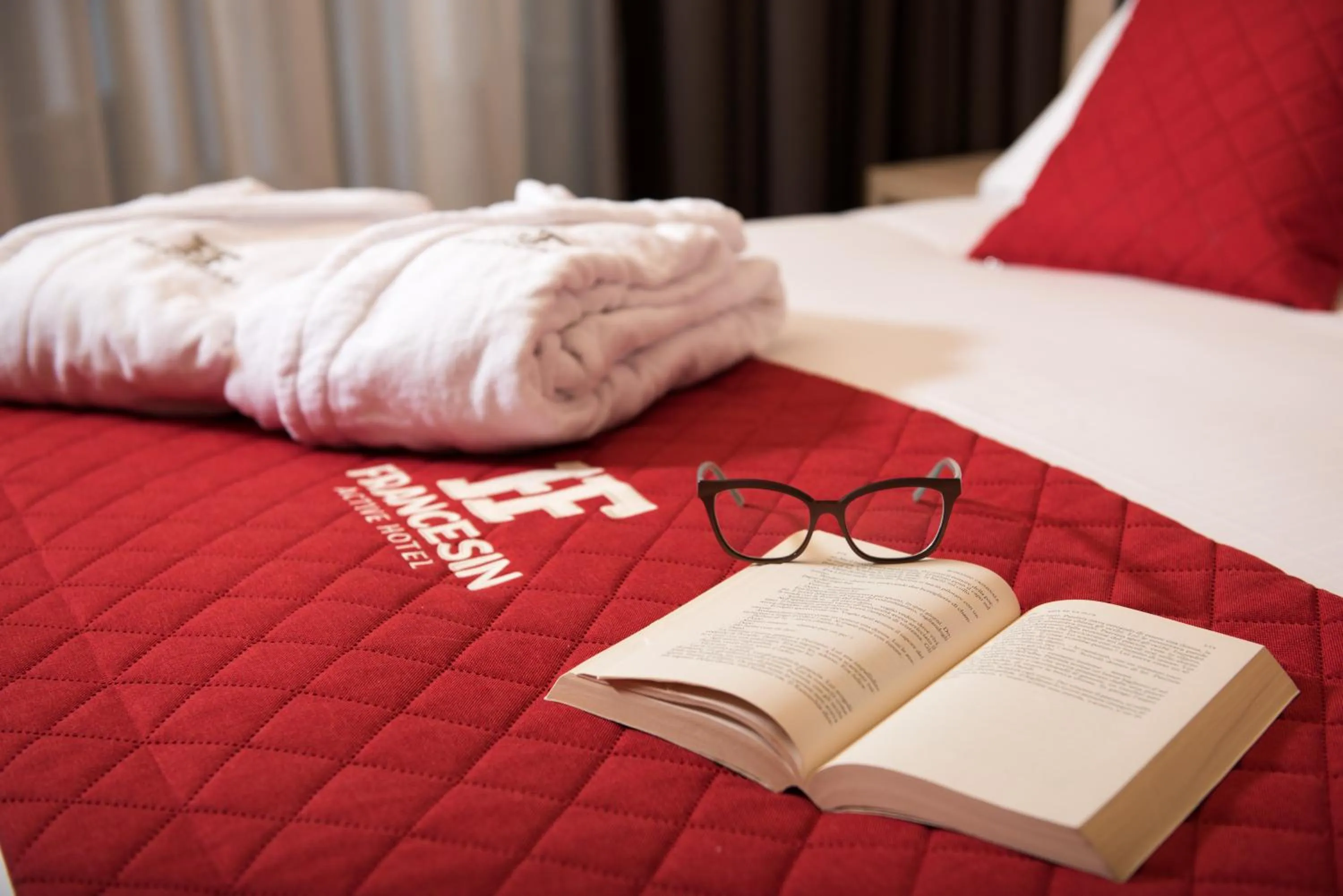 Photo of the whole room, Bed in Francesin Active Hotel