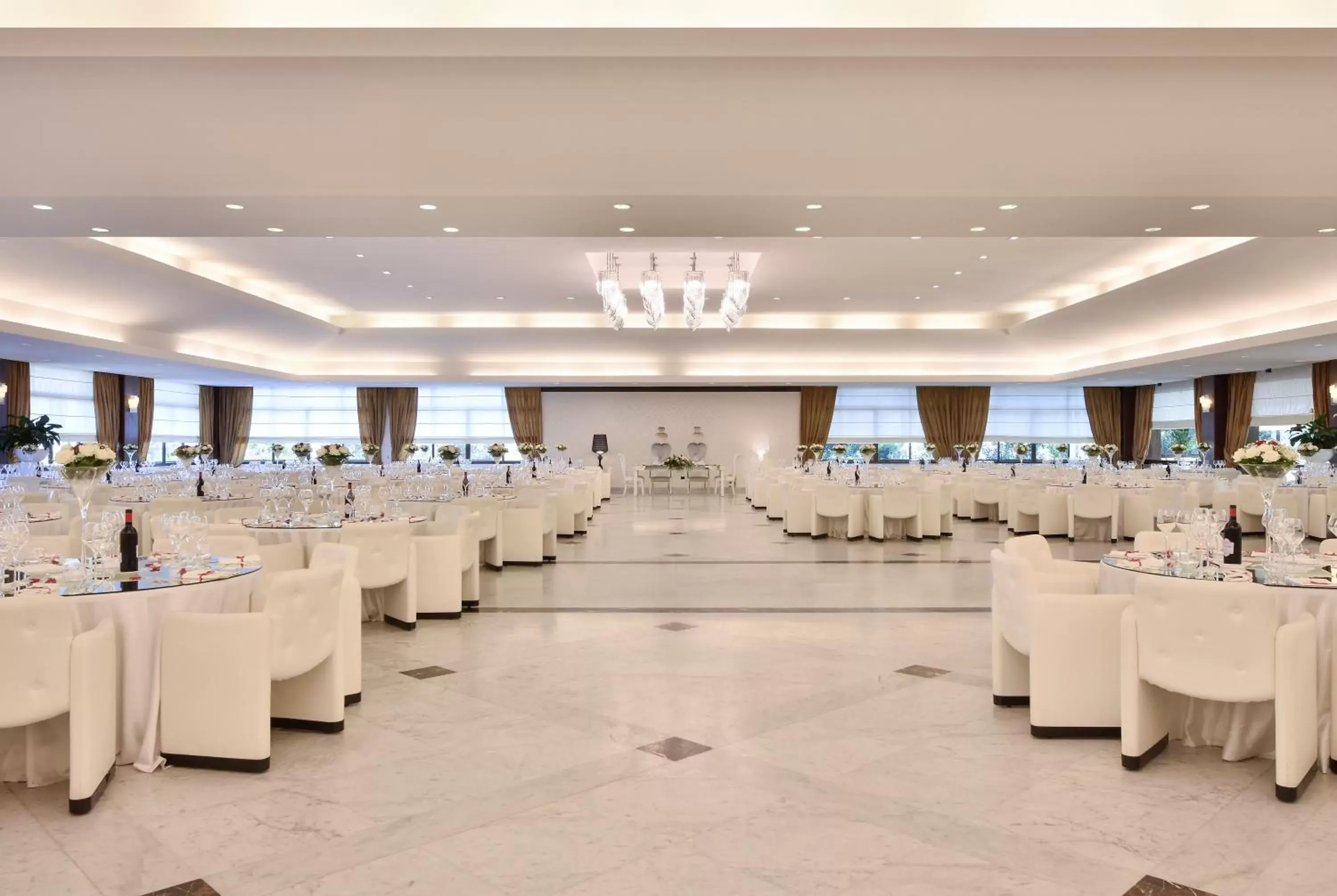 Banquet/Function facilities, Banquet Facilities in Hotel Ariston