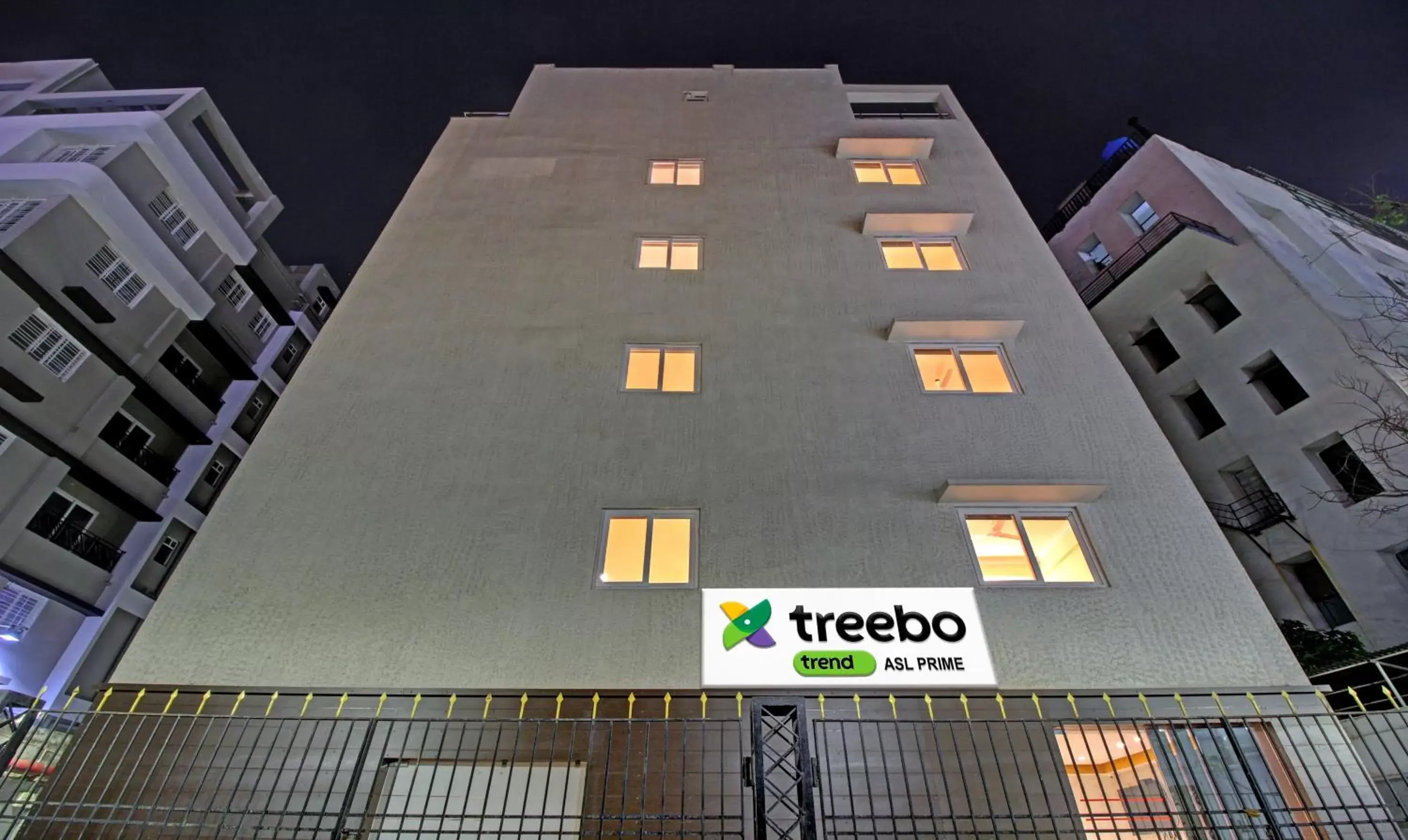 Property building in Treebo ASL Prime, Near Ballygunge Railway Station Property building in Treebo ASL Prime, Near Ballygunge Railway Station