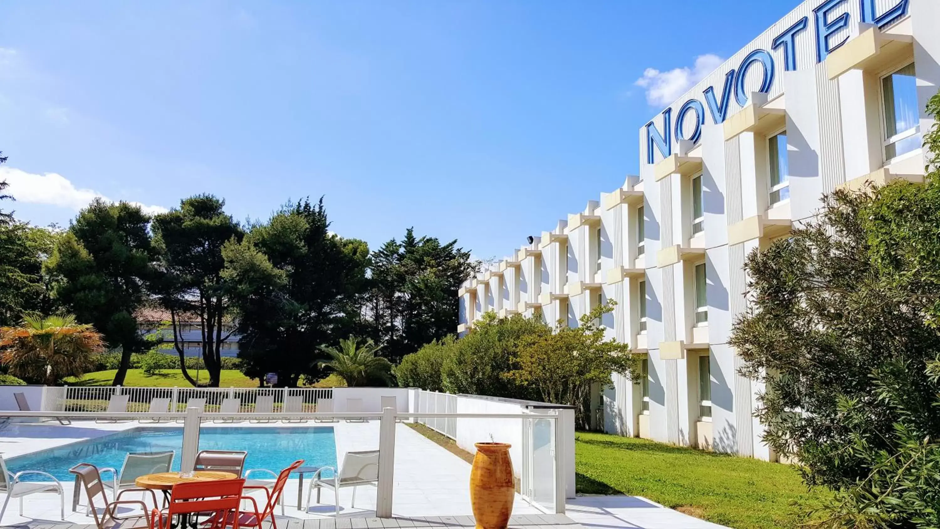 Garden, Swimming Pool in Novotel Narbonne Sud A9/A61