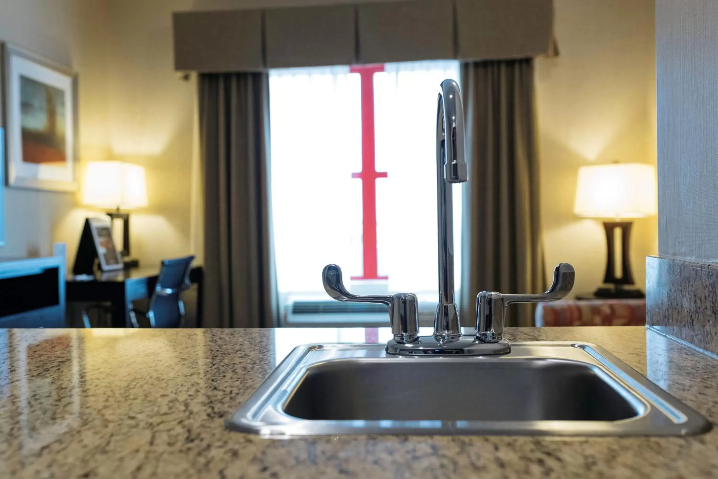 Photo of the whole room, Kitchen/Kitchenette in Holiday Inn Express & Suites - Olathe North, an IHG Hotel