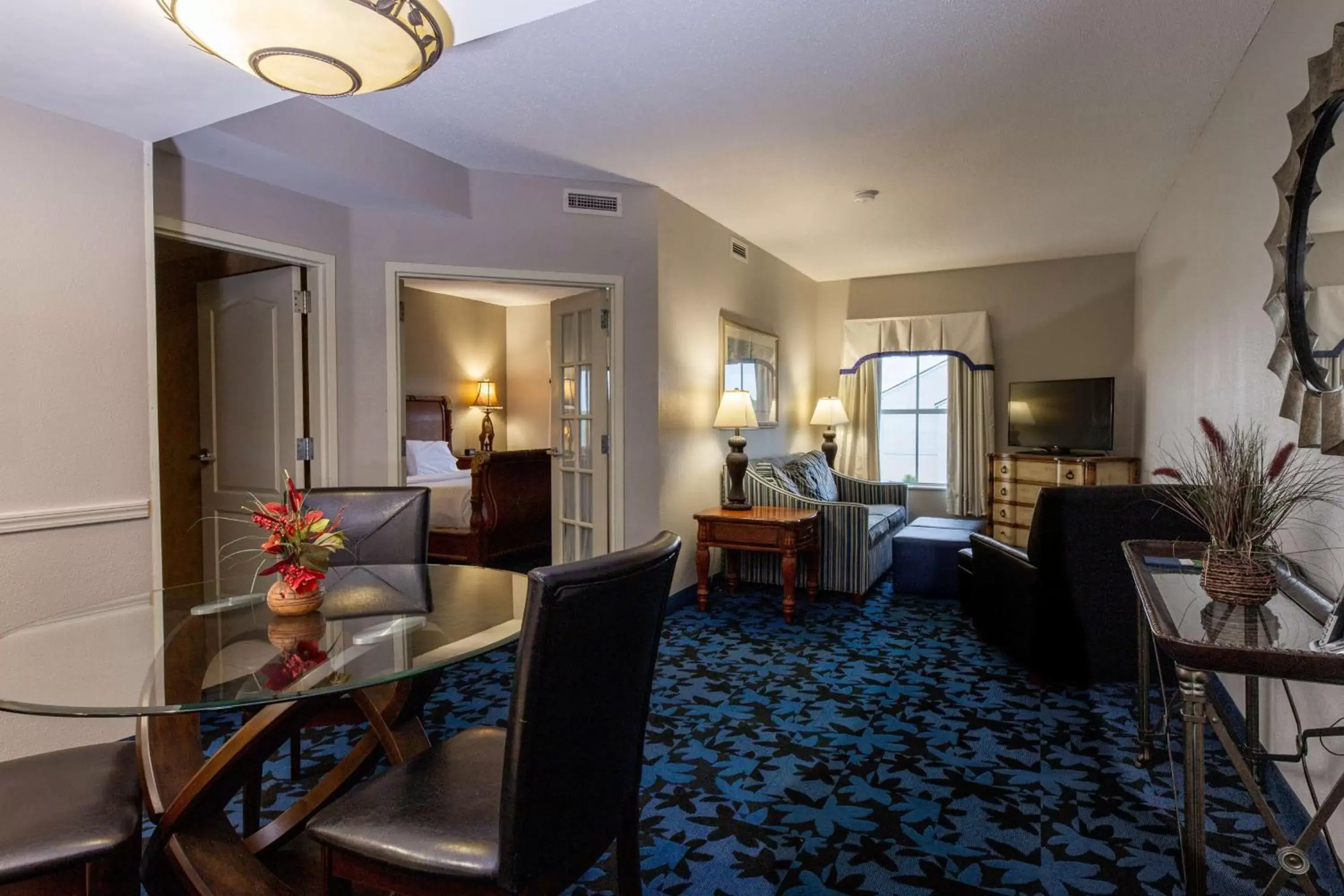 Living room, Seating Area in Hampton Inn & Suites Jacksonville Deerwood Park