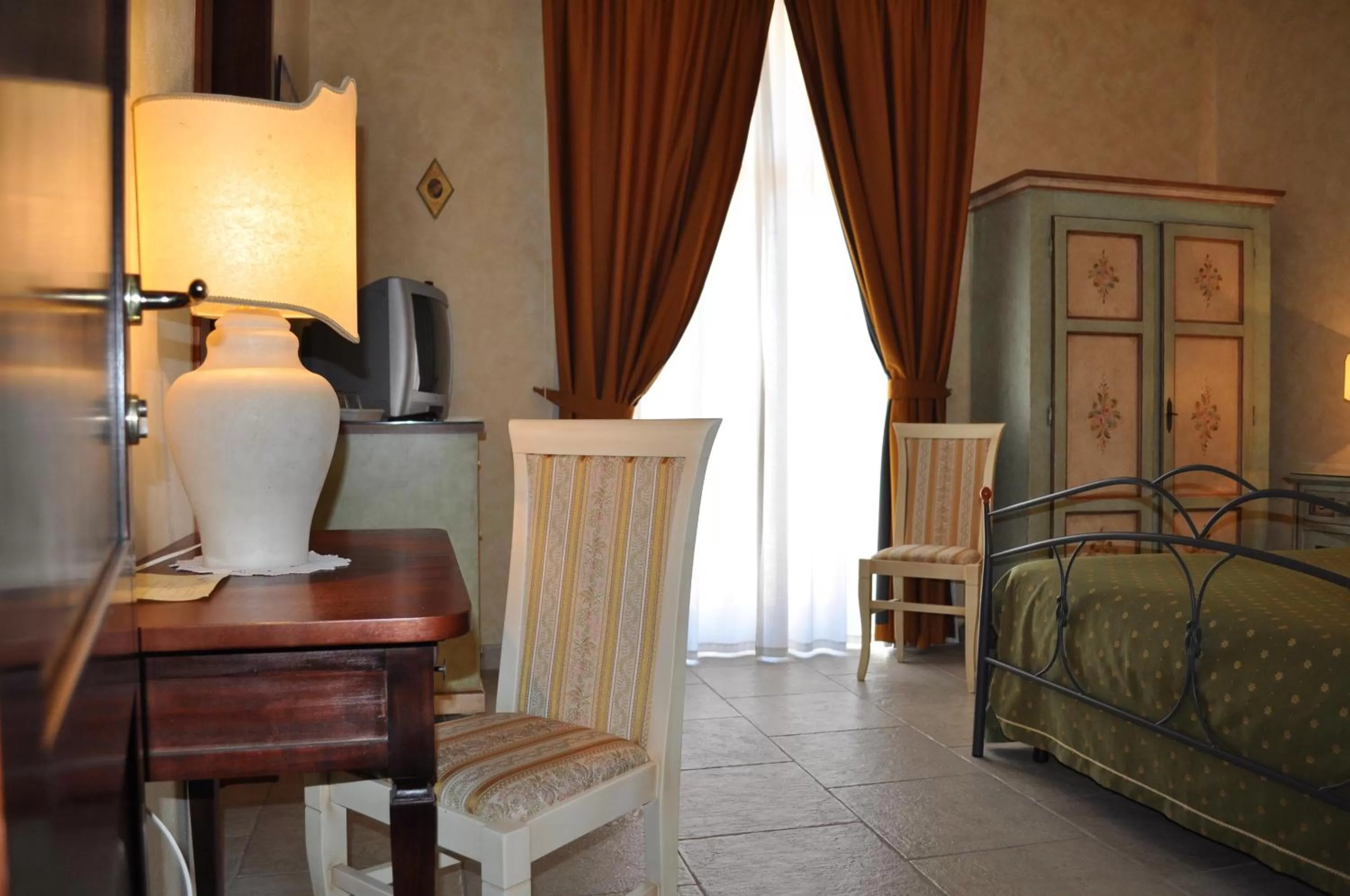 Photo of the whole room, Dining Area in Grikò Country Hotel