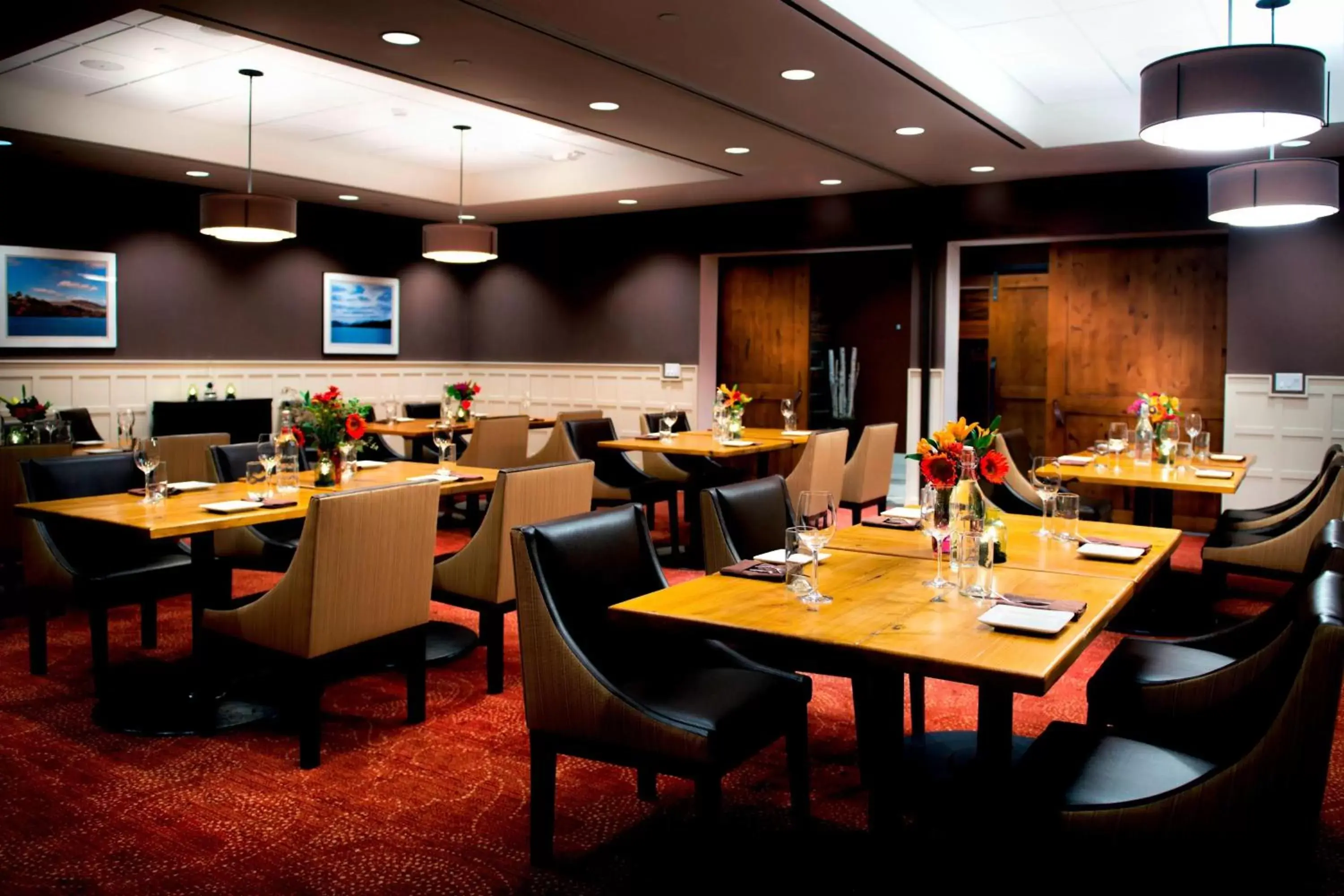 Restaurant/Places to Eat in Westchester Marriott