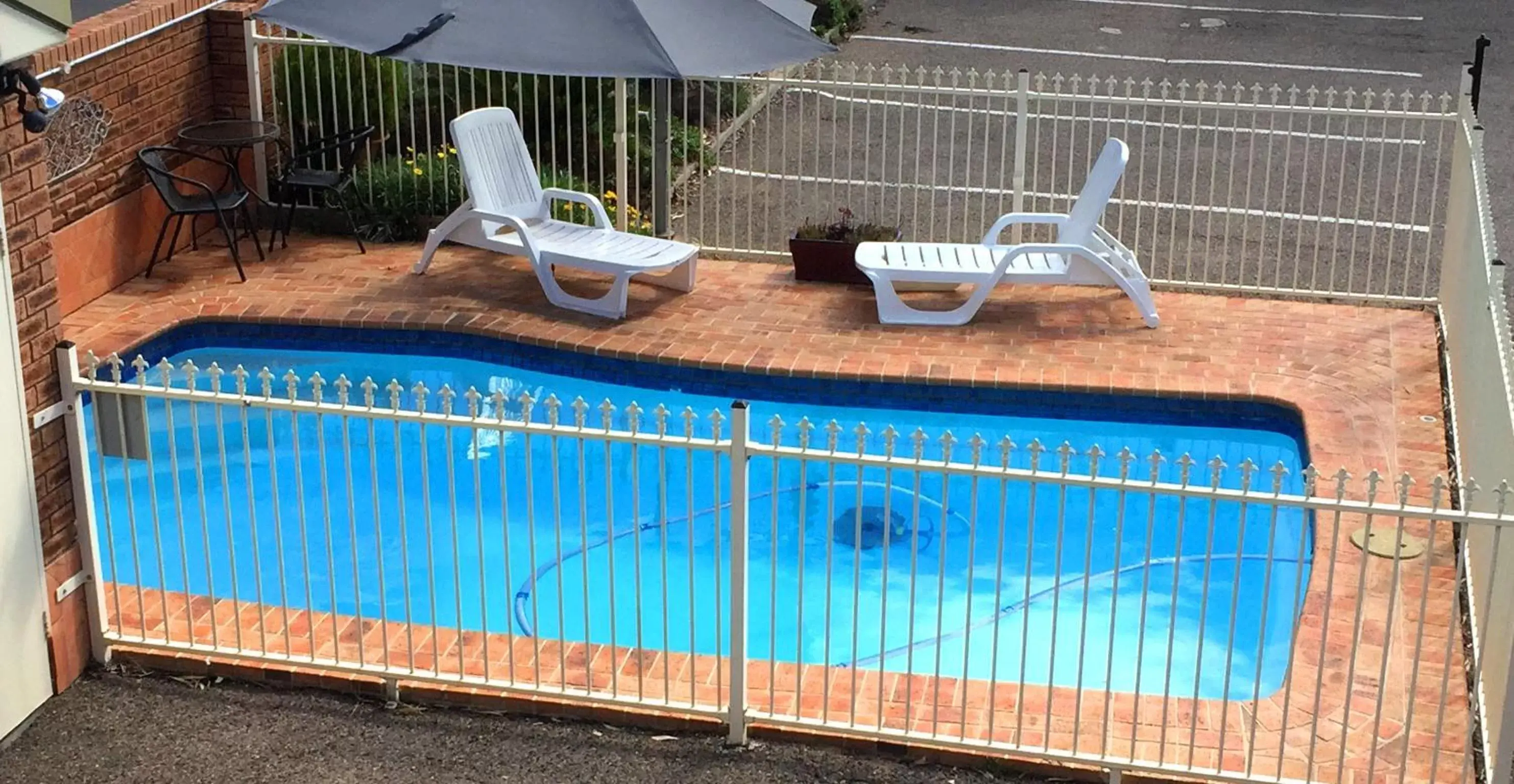 Swimming pool, Pool View in Golf Links Motel