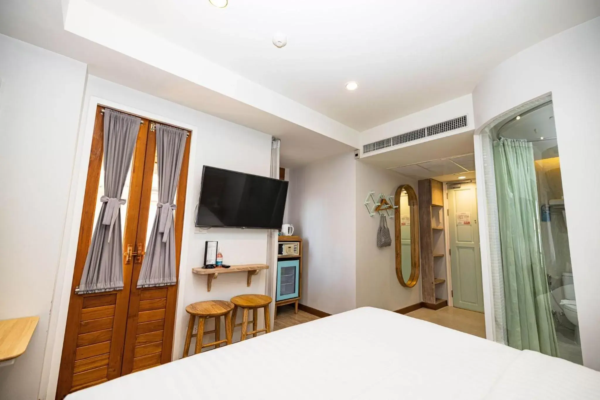 Bathroom, TV/Entertainment Center in Pastell Oldtown Chiang Mai SHA Extra Plus