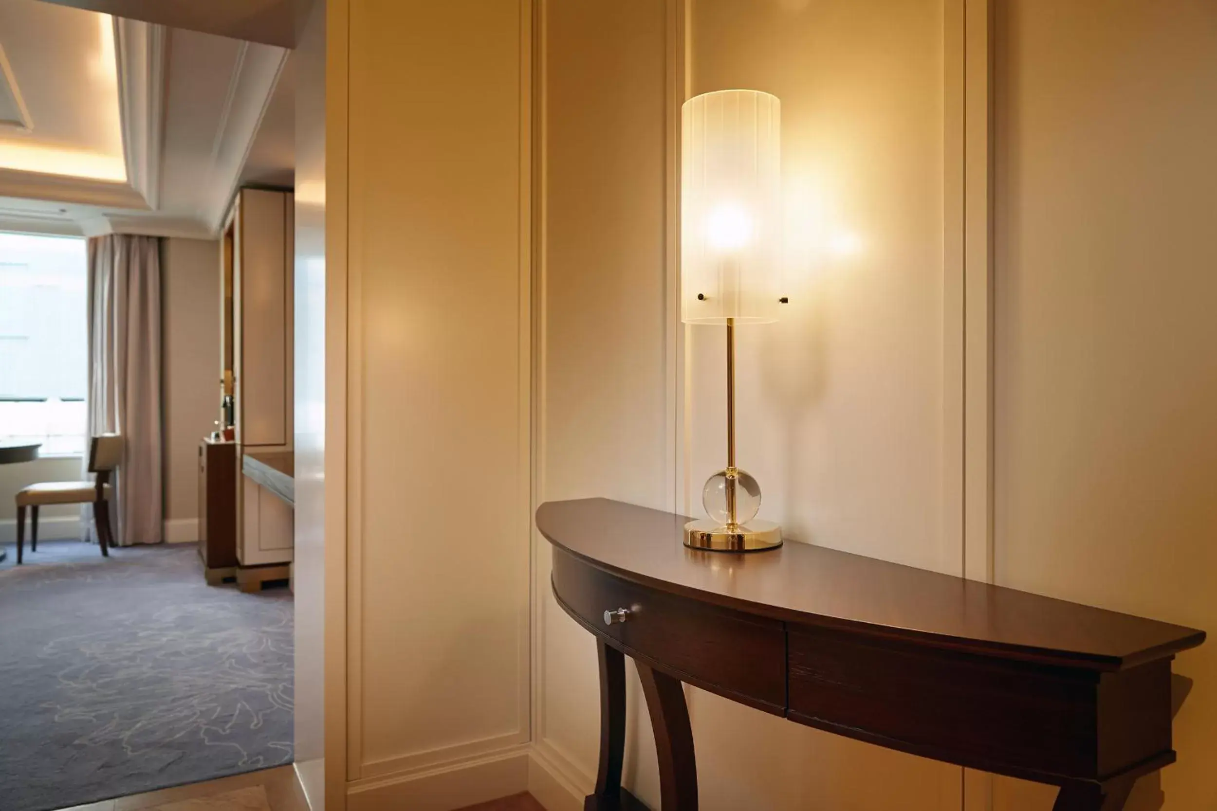 Seating area, Bathroom in Lotte Hotel Seoul