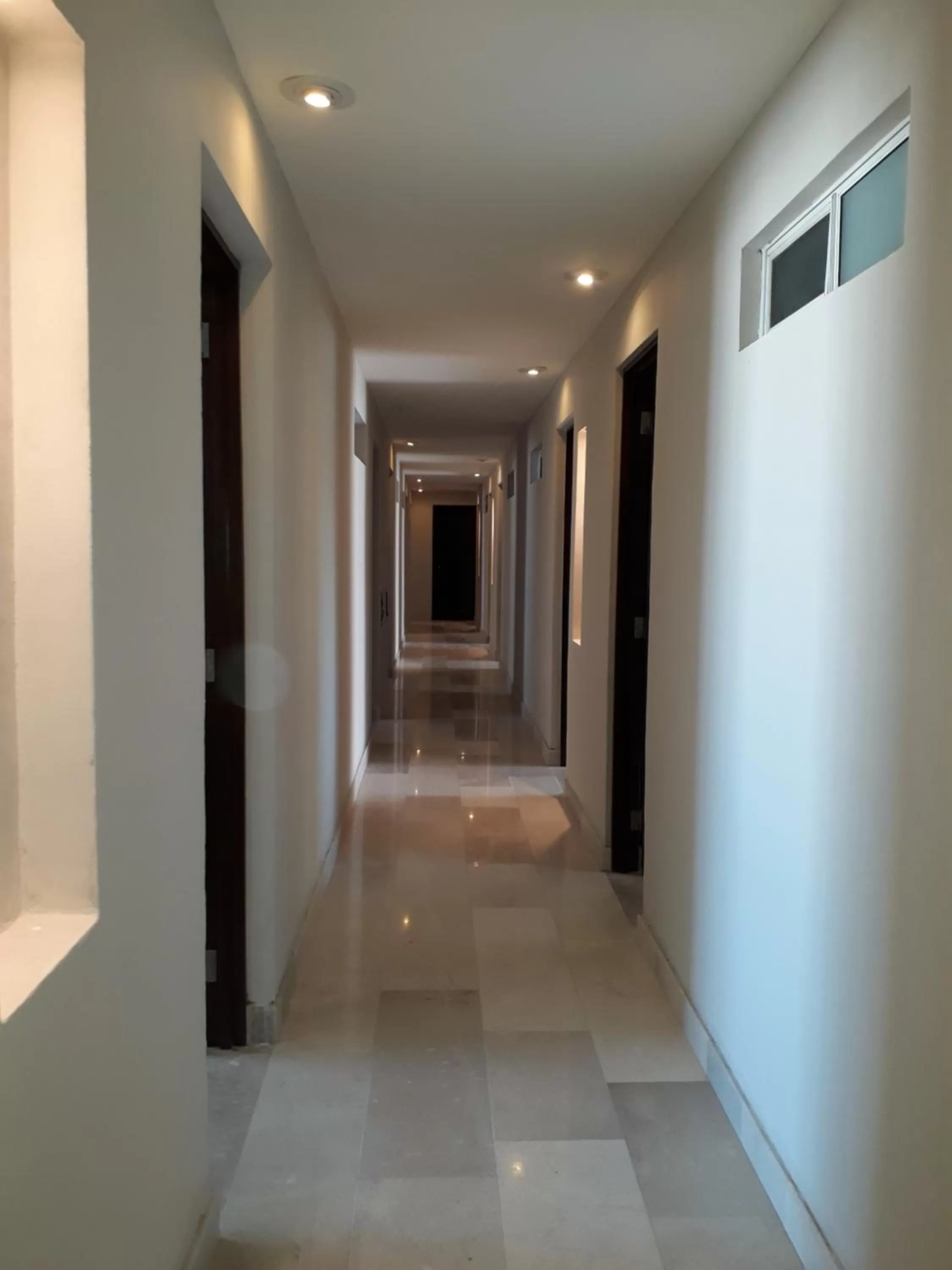 Area and facilities in Seven Crown La Paz Malecon