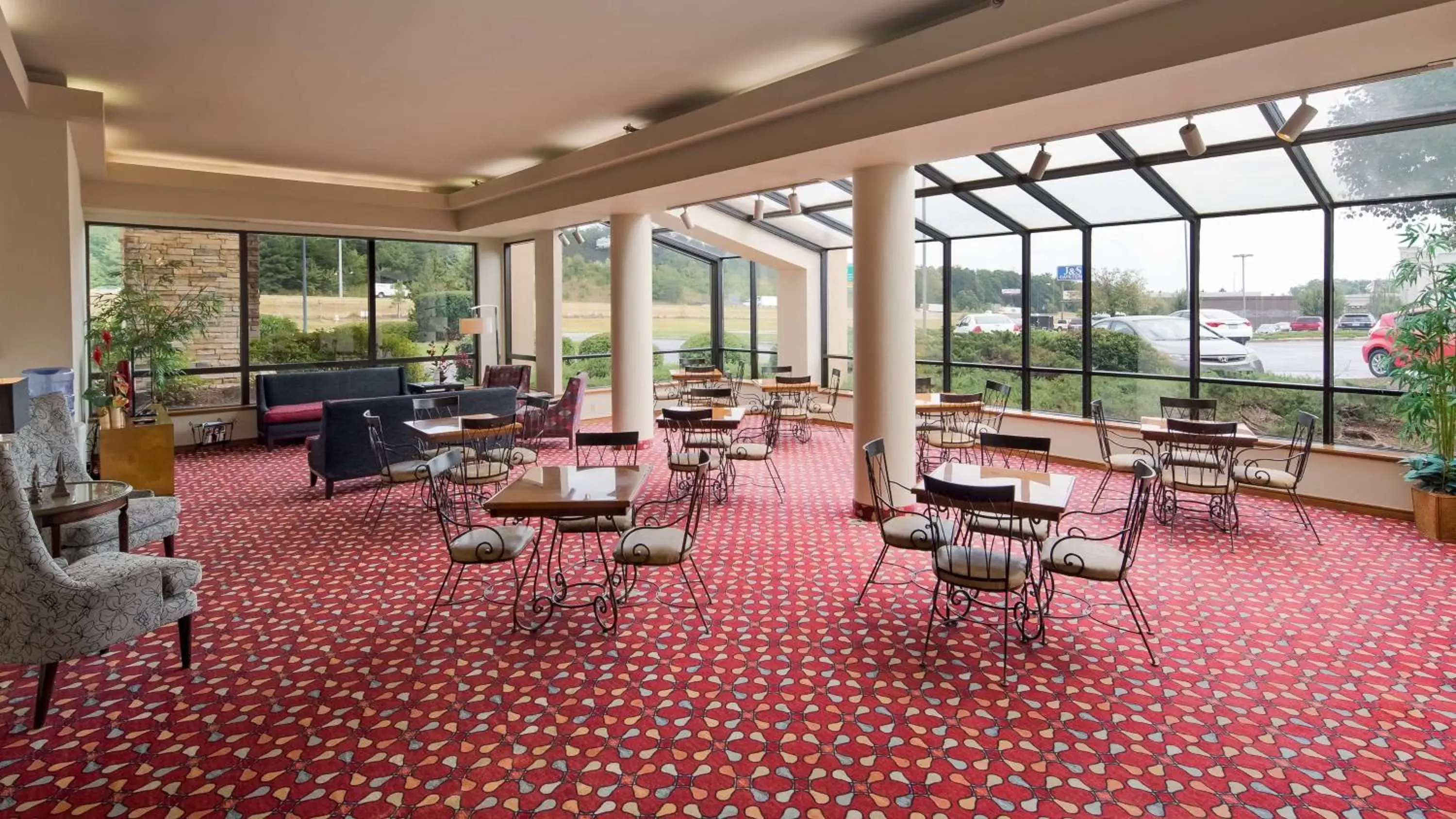 Lobby or reception in Best Western Hickory