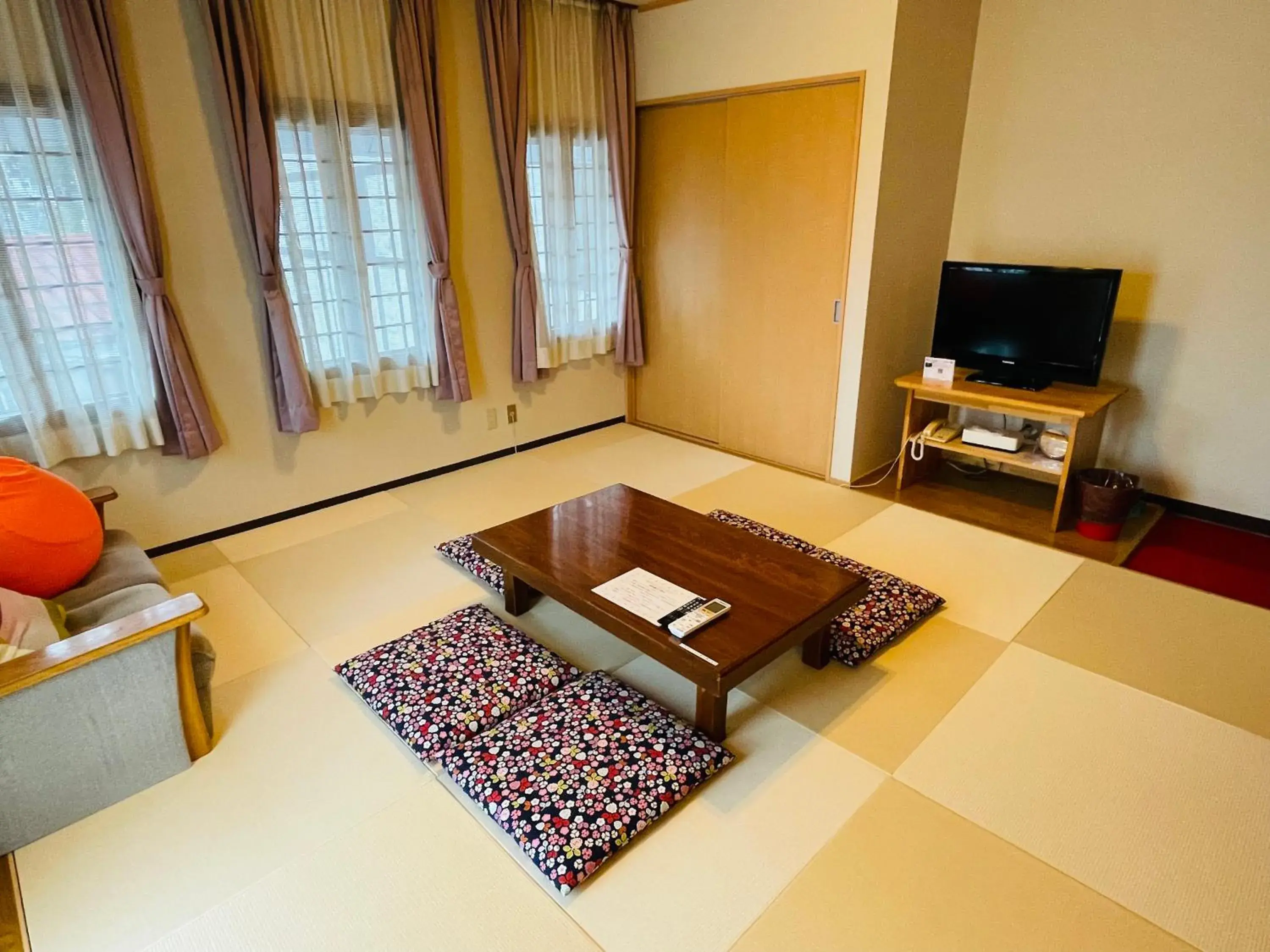 Bedroom, Seating Area in Belle Vue Nishiura