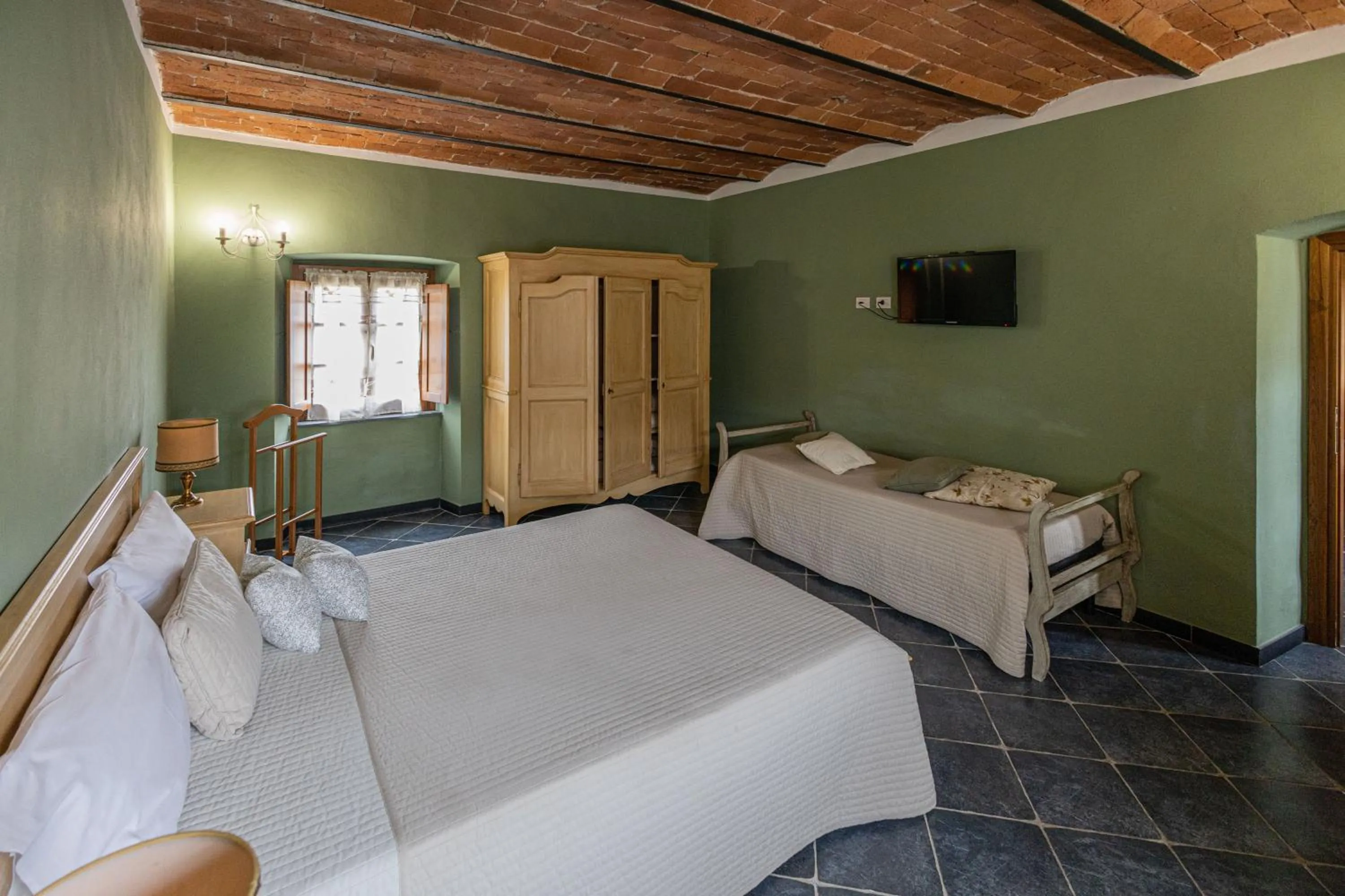 Bed in Albergo la Luna