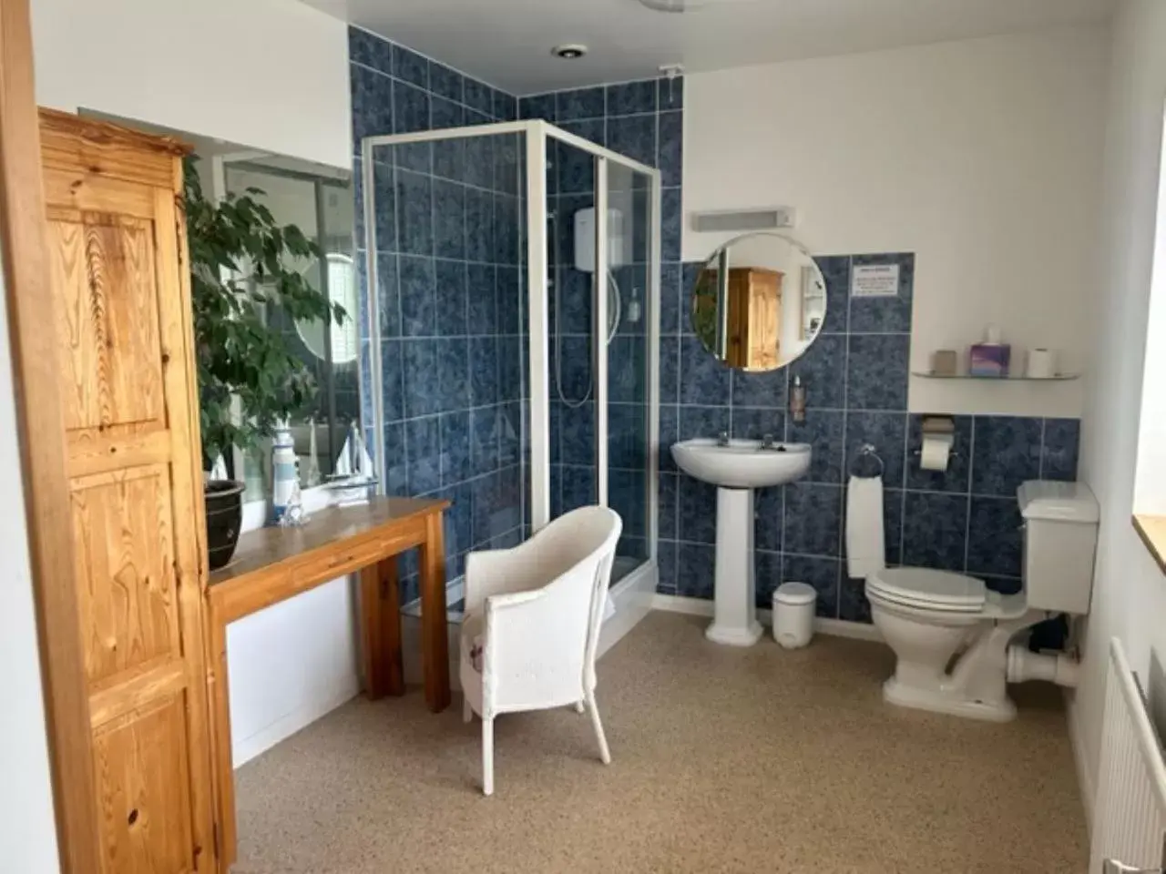 Shower, Bathroom in The Royal Norfolk Hotel