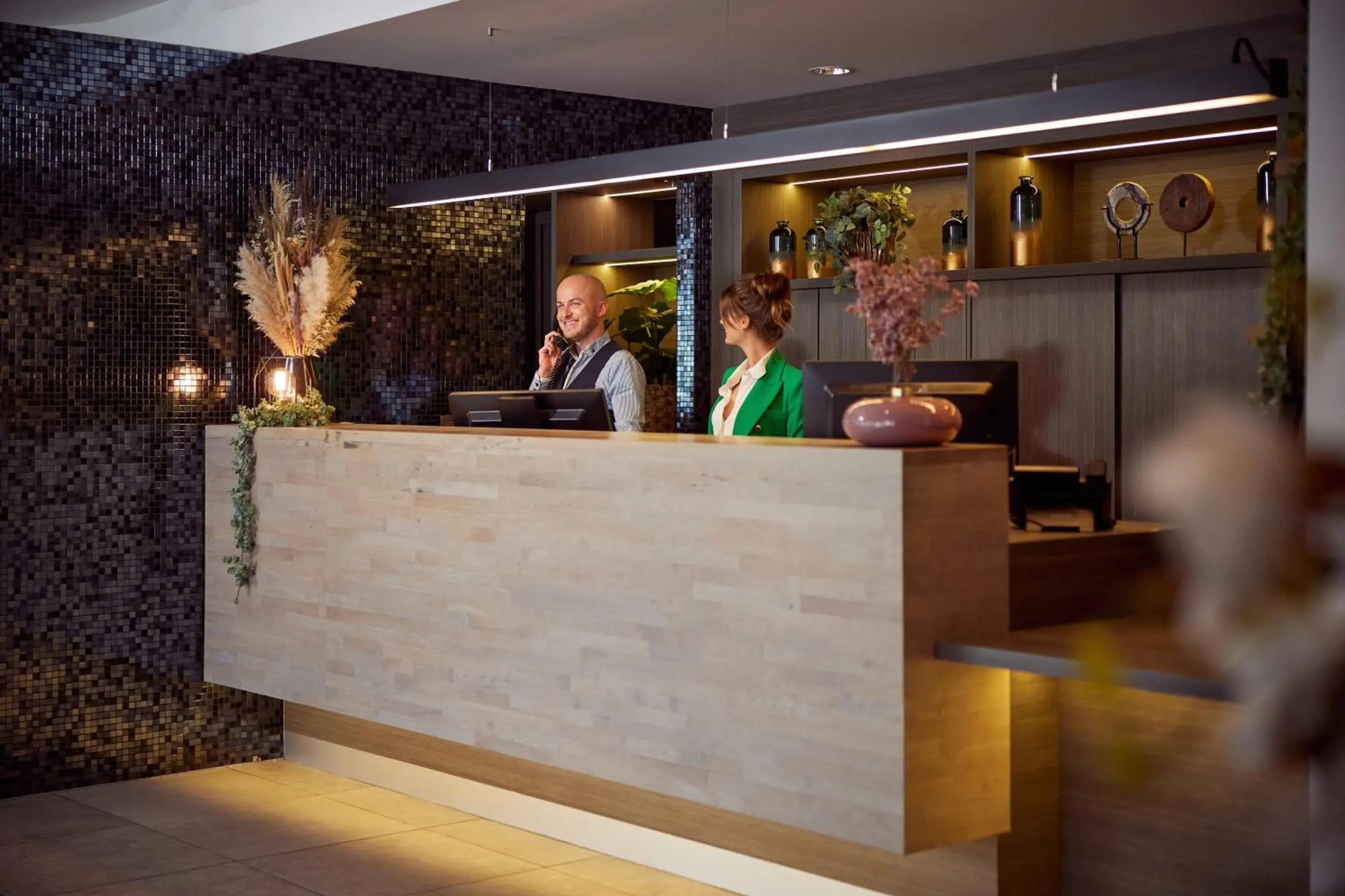 Staff, Lobby/Reception in Van der Valk Hotel Dennenhof