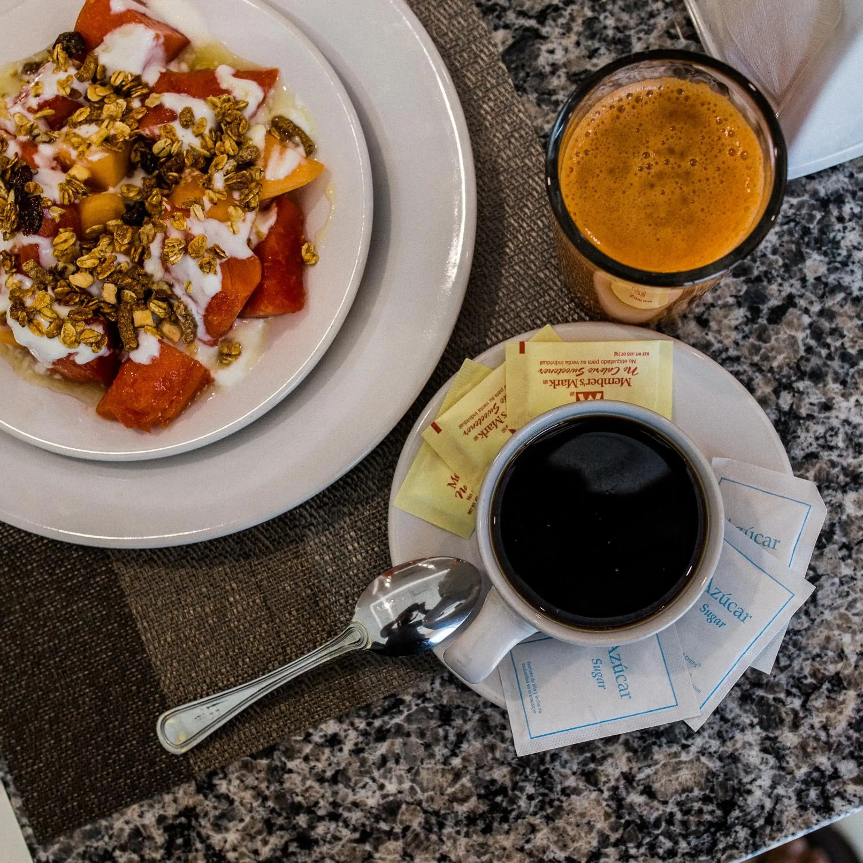 Continental breakfast, Coffee/Tea Facilities in Hotel Expo Abastos